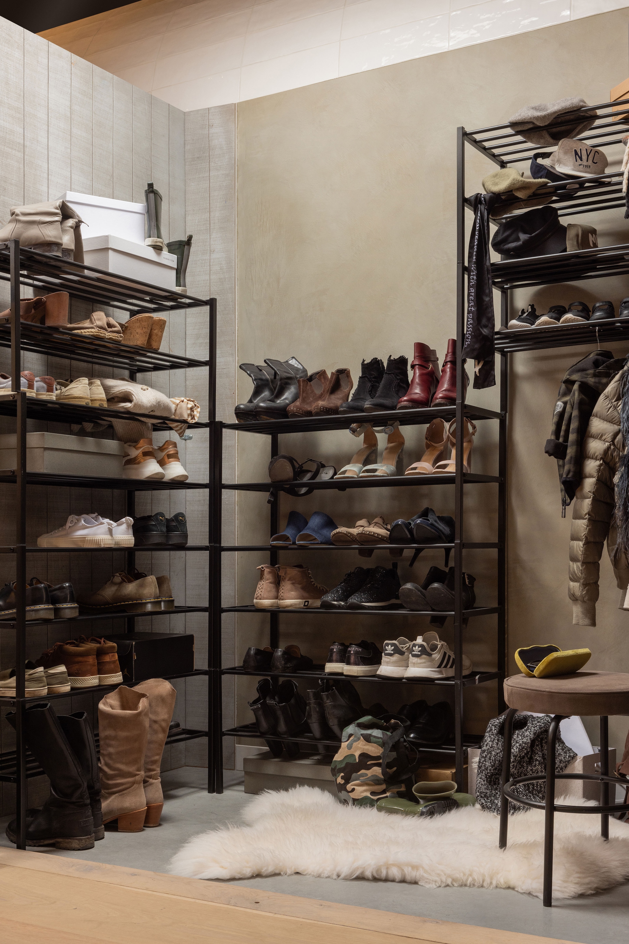 WOOOD Étagère à chaussures »Ferro mit pulverbeschichtetem Eisen stapelbar« capacité de charge 15 kg par étagère, entretien facile, montage facile