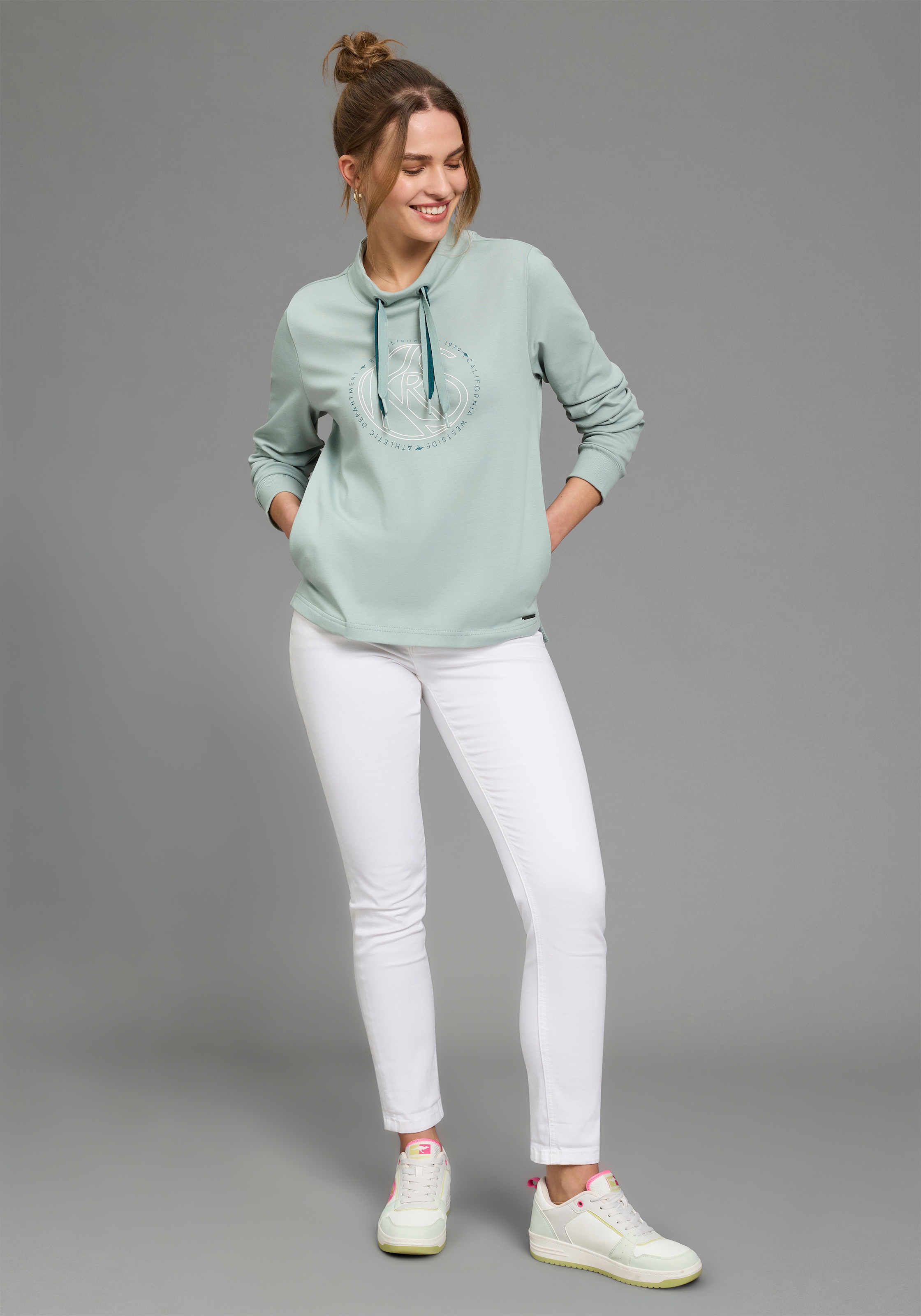 KangaROOS Sweatshirt , mit Stehkragen und Frontdruck
