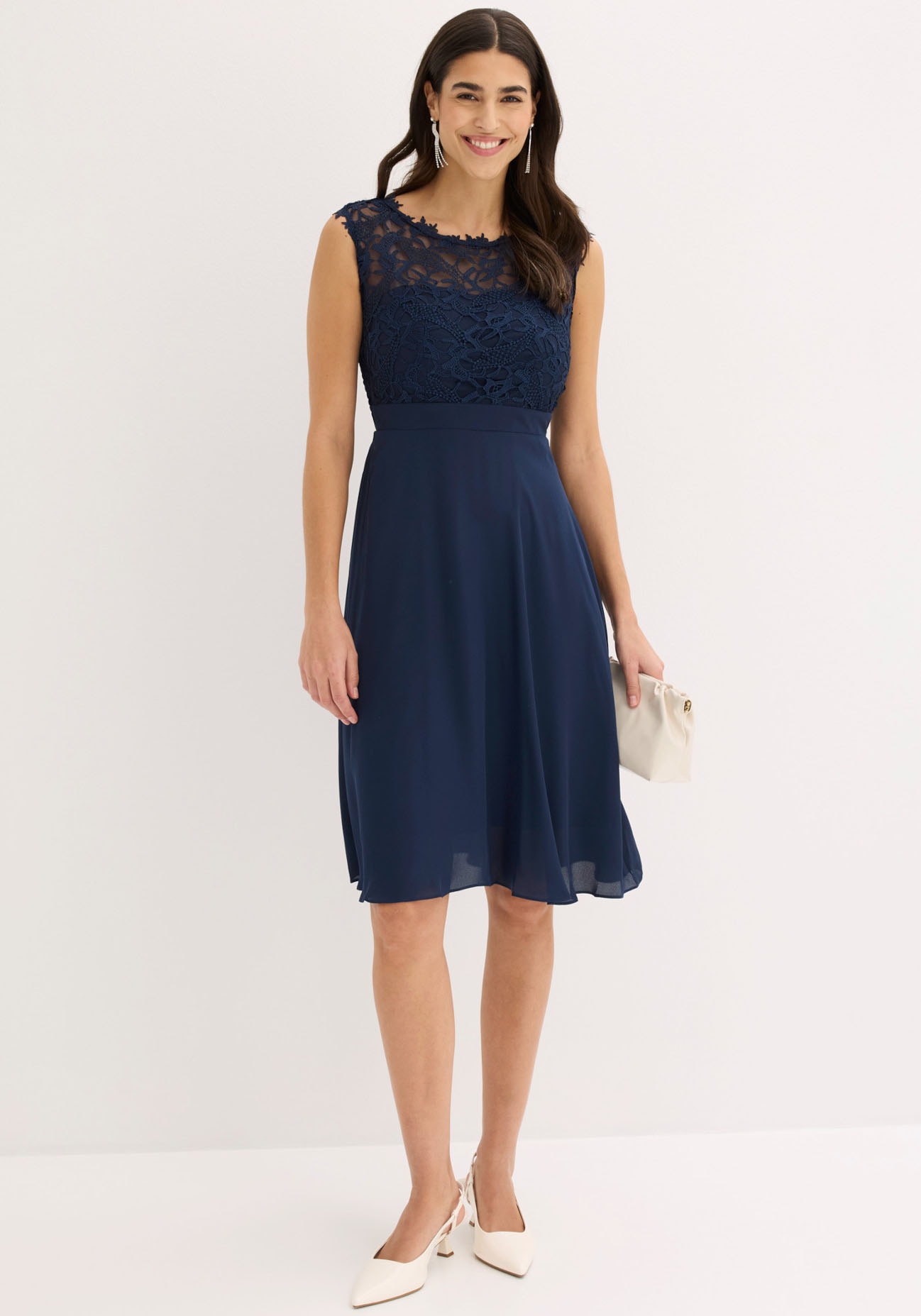 bonprix Mini-robe »Minikleid mit Spitze« 1 tlg. pour occasions spéciales, en polyester, coupe cintrée