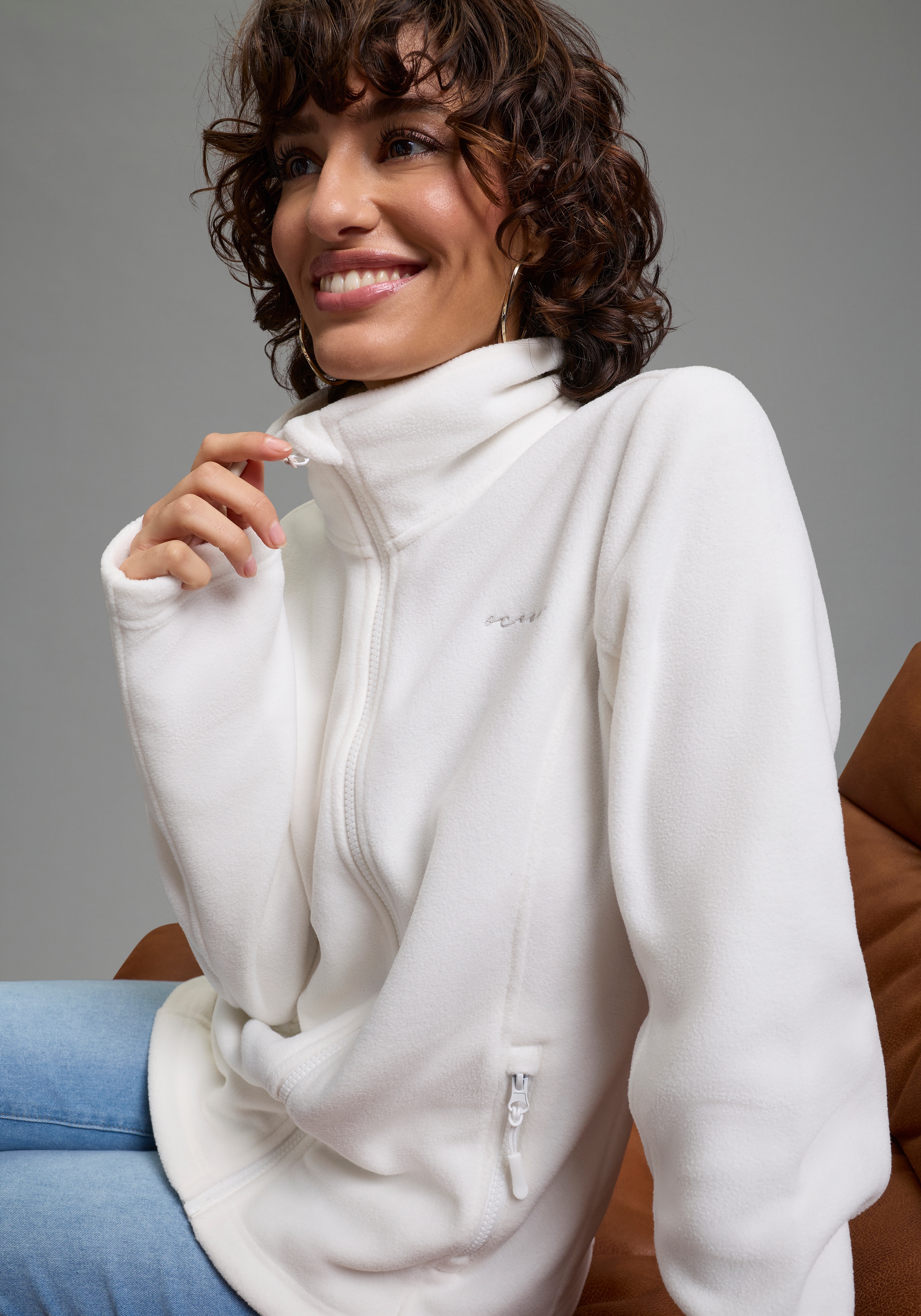 Ocean Sportswear Veste polaire aus weichem Fleece-Material, unifarben, mit Logostickerei