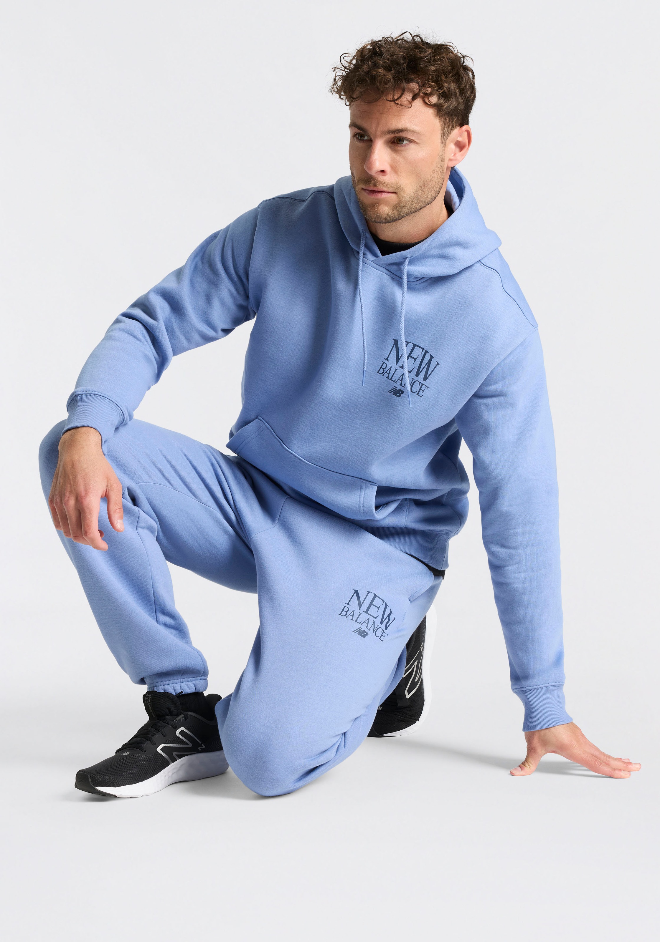 New Balance Pantalon de jogging  aus weicher Fleece-Qualität, mit Kordelverschluss, bequeme Passform