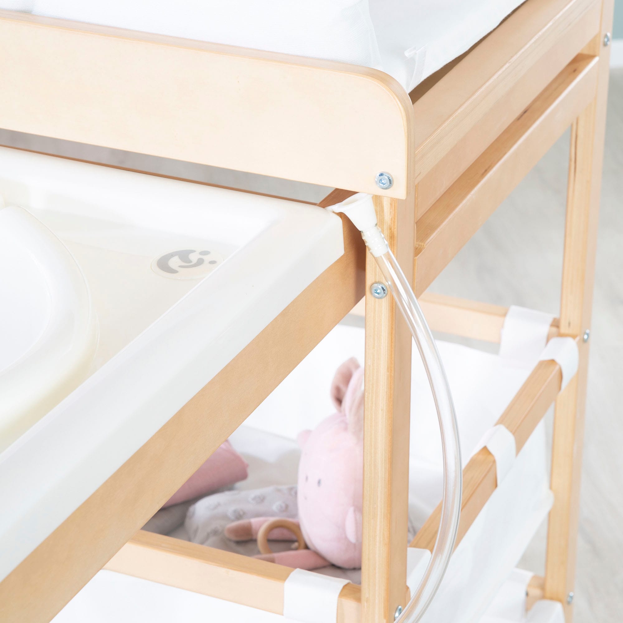 roba® Bade- und Wickelregal »Baby Pool, natur« bis 15 kg inkl. herausziehbarer Badewanne und Wickelauflage weiss 56 cm