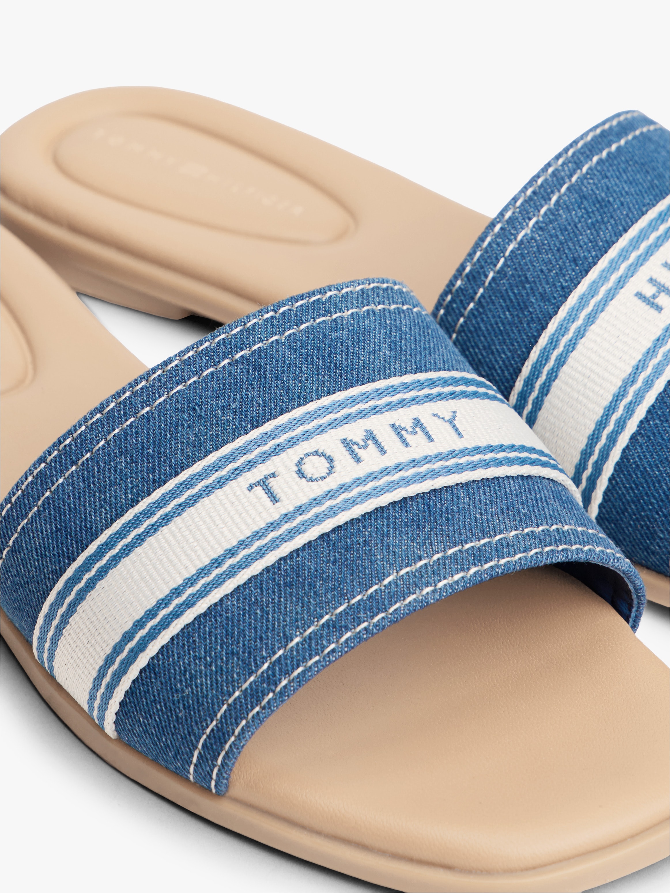 Tommy Hilfiger Pantolette »FLAT MULE WEBBING«  Chaussure d'été, ballerines avec garniture contrastée à la mode