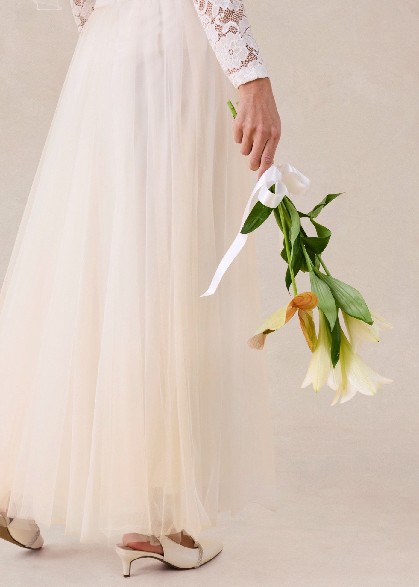 bonprix Maxi jupe avec fine couche de tulle, coupe évasée, en polyester léger