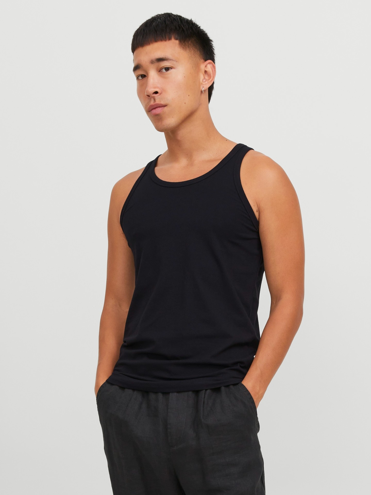 Jack & Jones Muskelshirt »JACBASIC TANKTOP 2 PACK NOOS«, 2 Stk. unifarben, modisch, regular fit, Baumwolle, Rundhals
