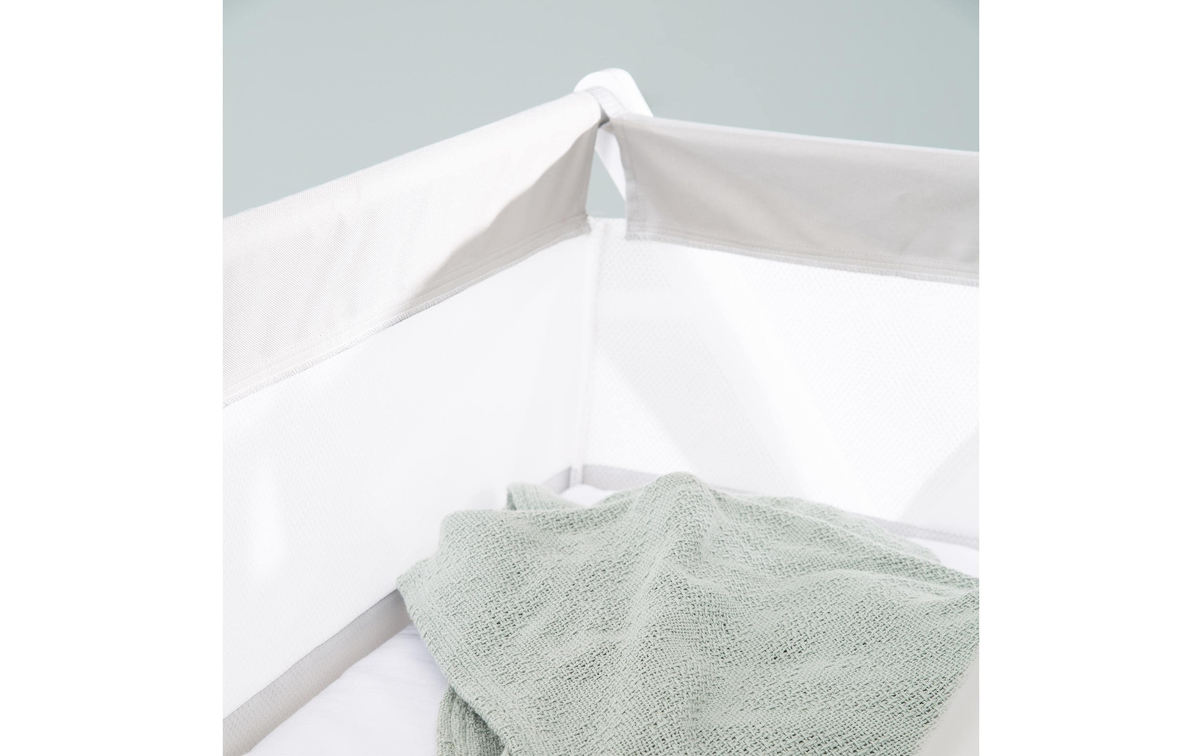 roba® Babybett »roba Klappbett klappbar, Holz, mit Rollen«