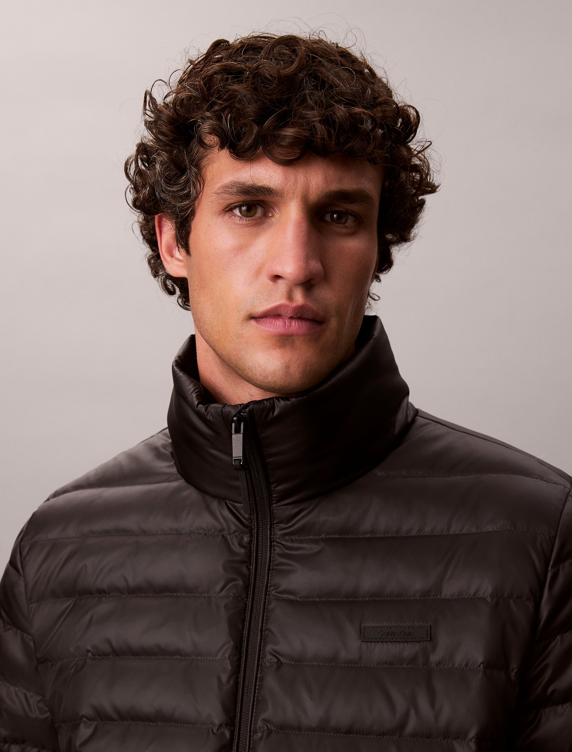Calvin Klein Veste matelassée »LS LT WT NYLN CHNNLD« sans capuche avec encolure ronde