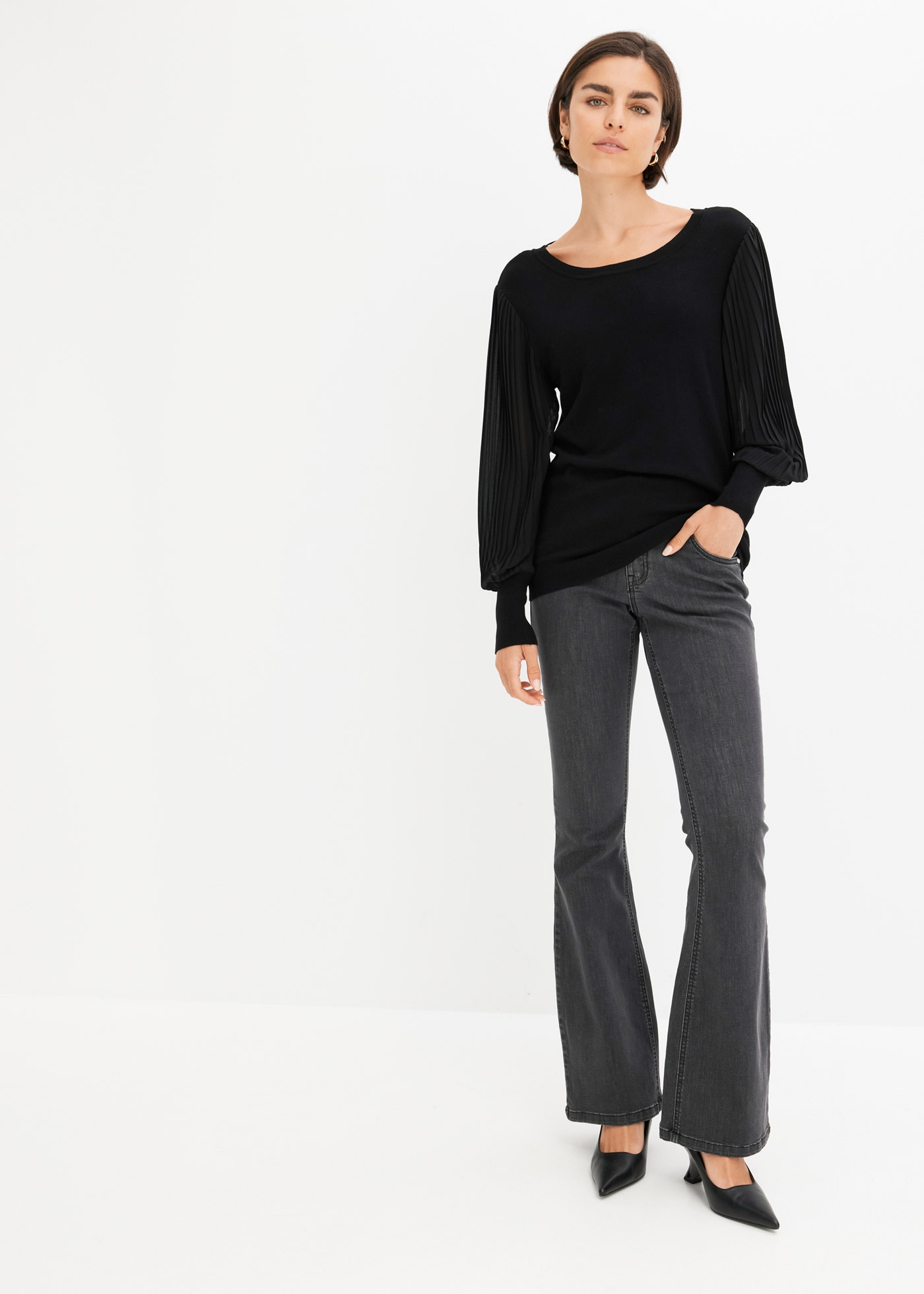 bonprix Strickpullover »Feinstrickpullover aus fliessendem Viskose-Mix« aus Viskose-Mix, Loose fit, mit extravaganter Ärmelform