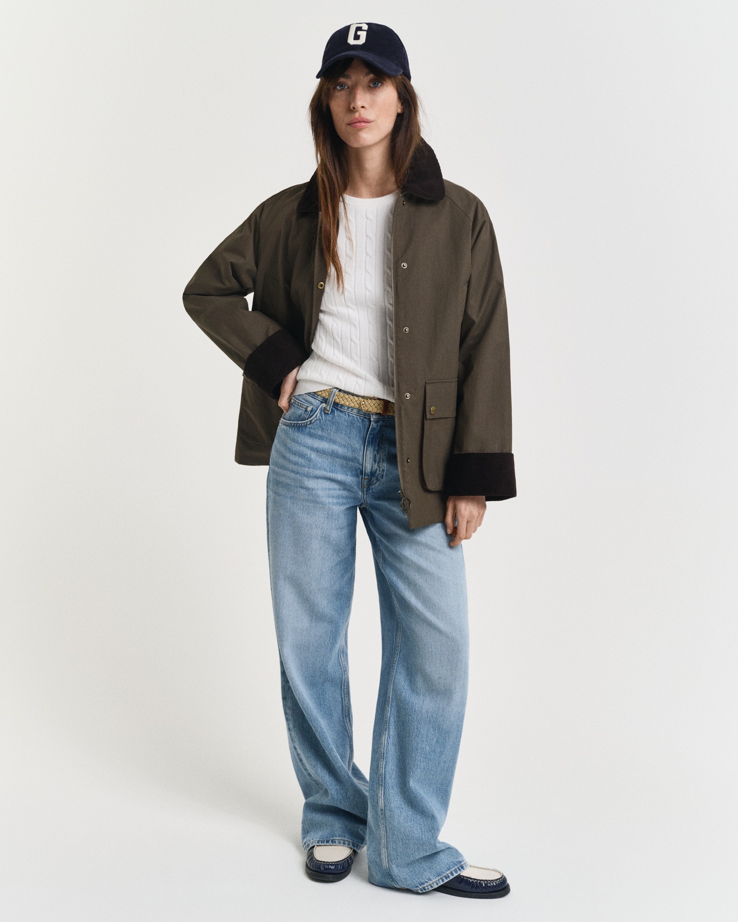 Gant Strickpullover »STRETCH COTTON CABLE C-NECK« mit Logostickerei auf der Brust