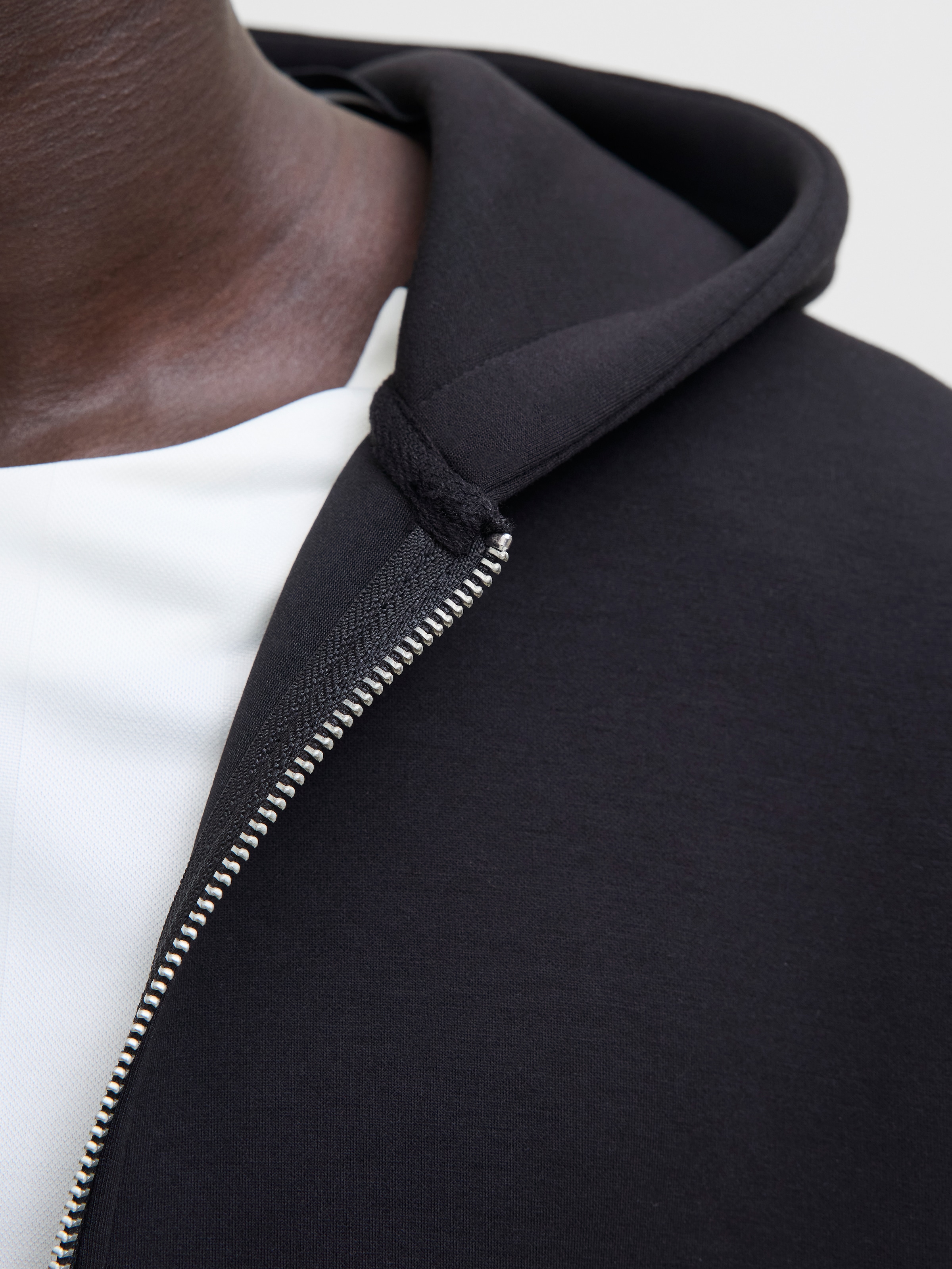 Jack & Jones Sweat à capuche »JCOCOVER SCUBA SWEAT ZIP HOOD NOOS«
