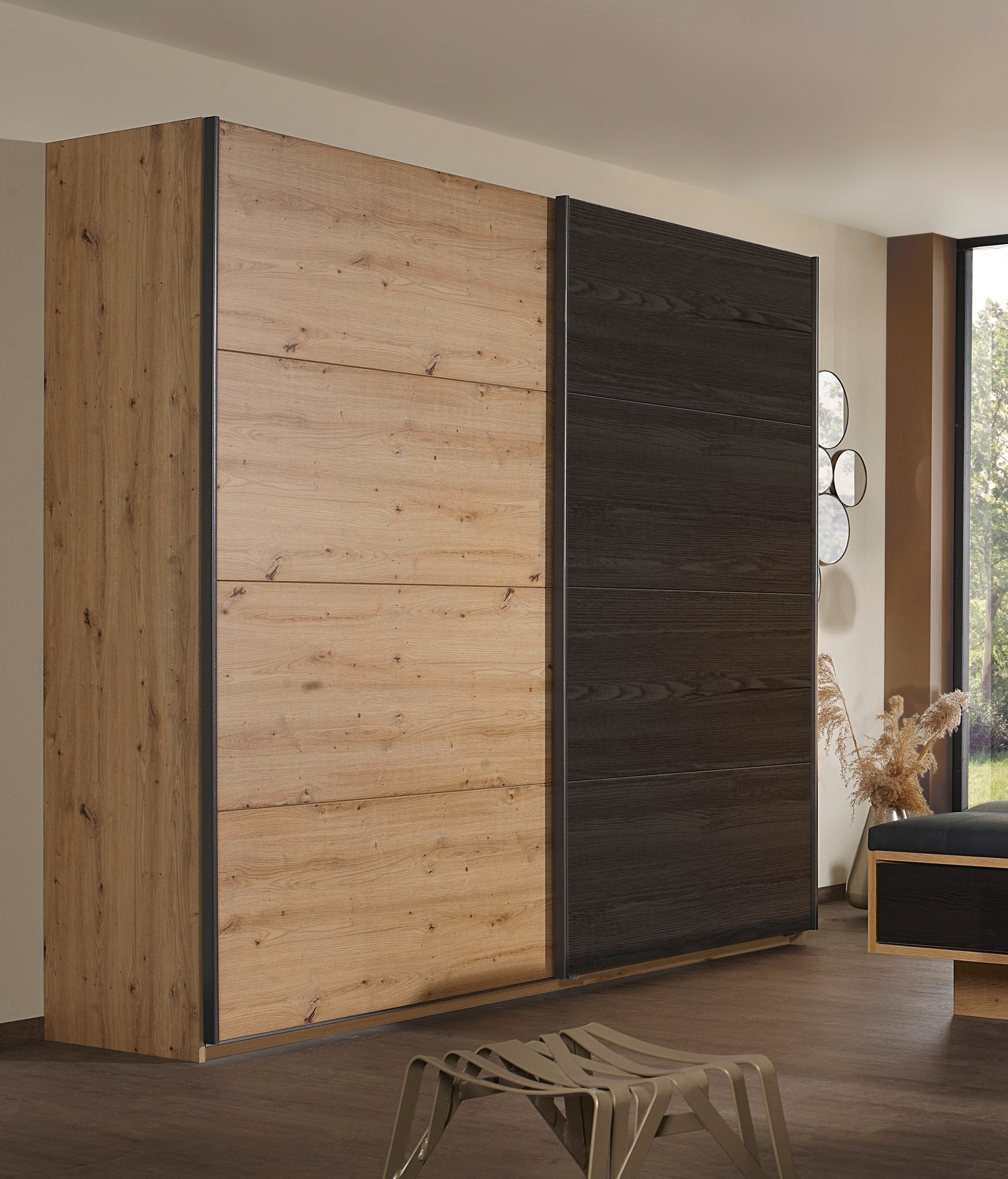 rauch Schwebetürenschrank »Kleiderschrank Schrank Garderobe Schlafzimmerschrank APOLLON« mit grosszügigem Stauraum und abgesetzten Türenfeldern MADE IN GERMANY