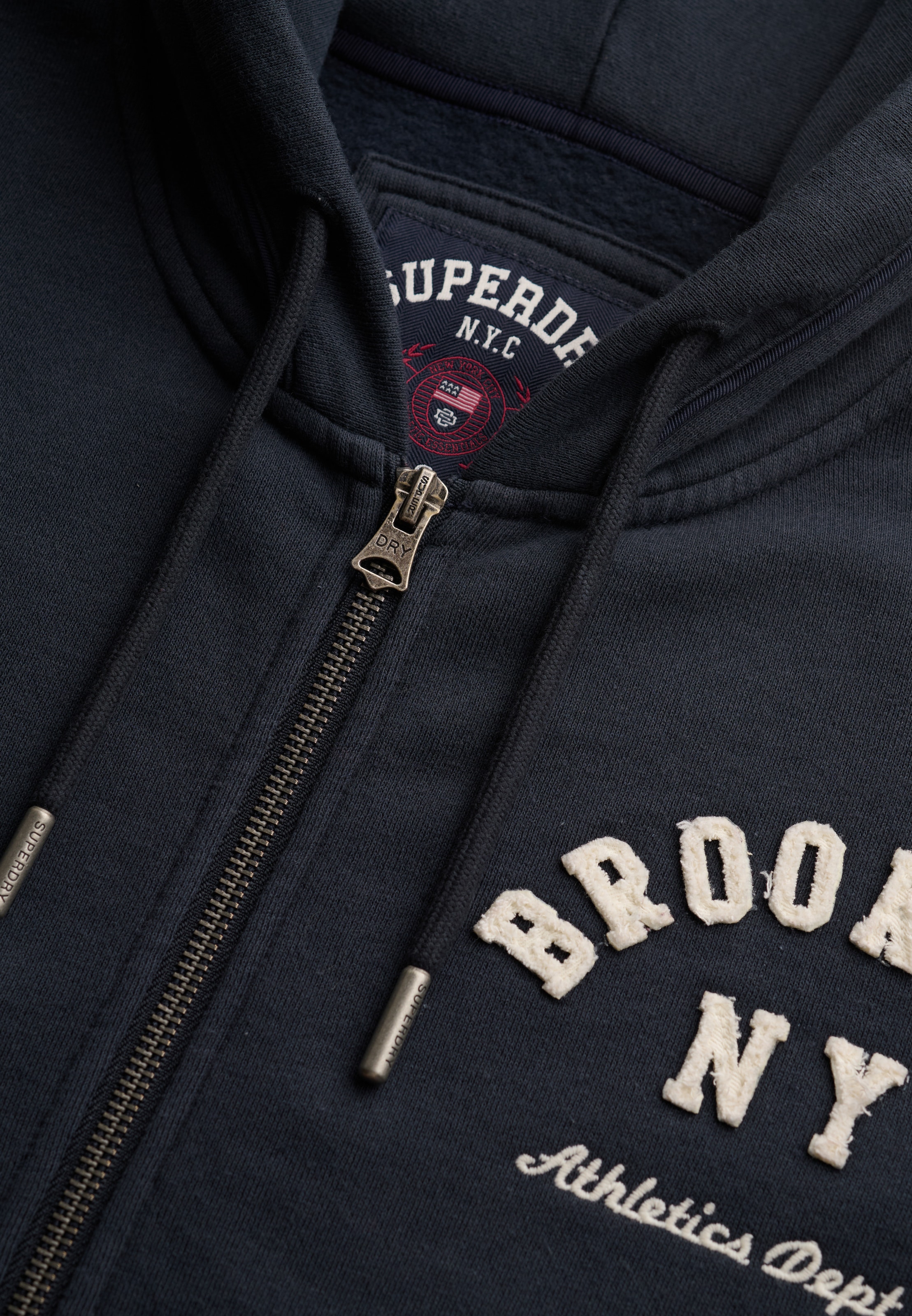 Superdry Sweat à capuche »ATH ESS RELAXED CROP ZIPHOOD« mélange de coton
