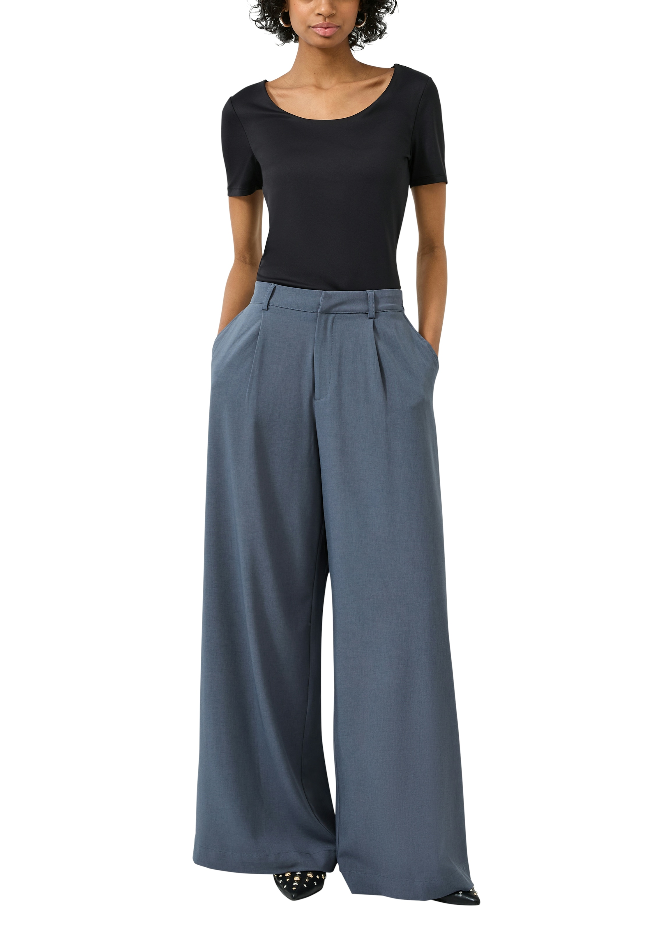 QS T-shirt à manches courtes mit tiefem Rundhals