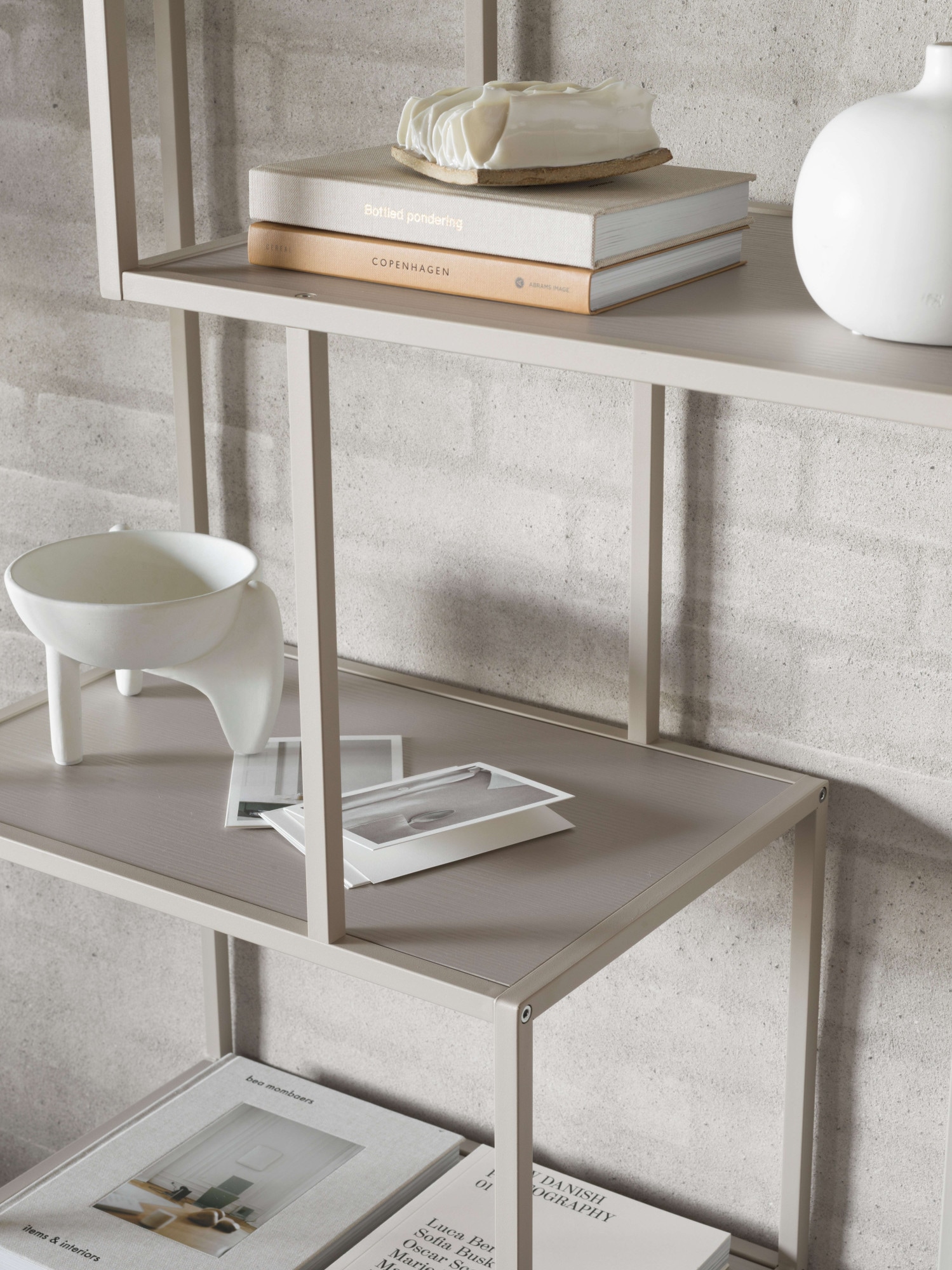ACTONA GROUP Étagère à livres »Seaford, Standregal, Regal, Raumteiler« 77x35x185 cm,  cadre en acier gris, asymétrique, largeur 77 cm