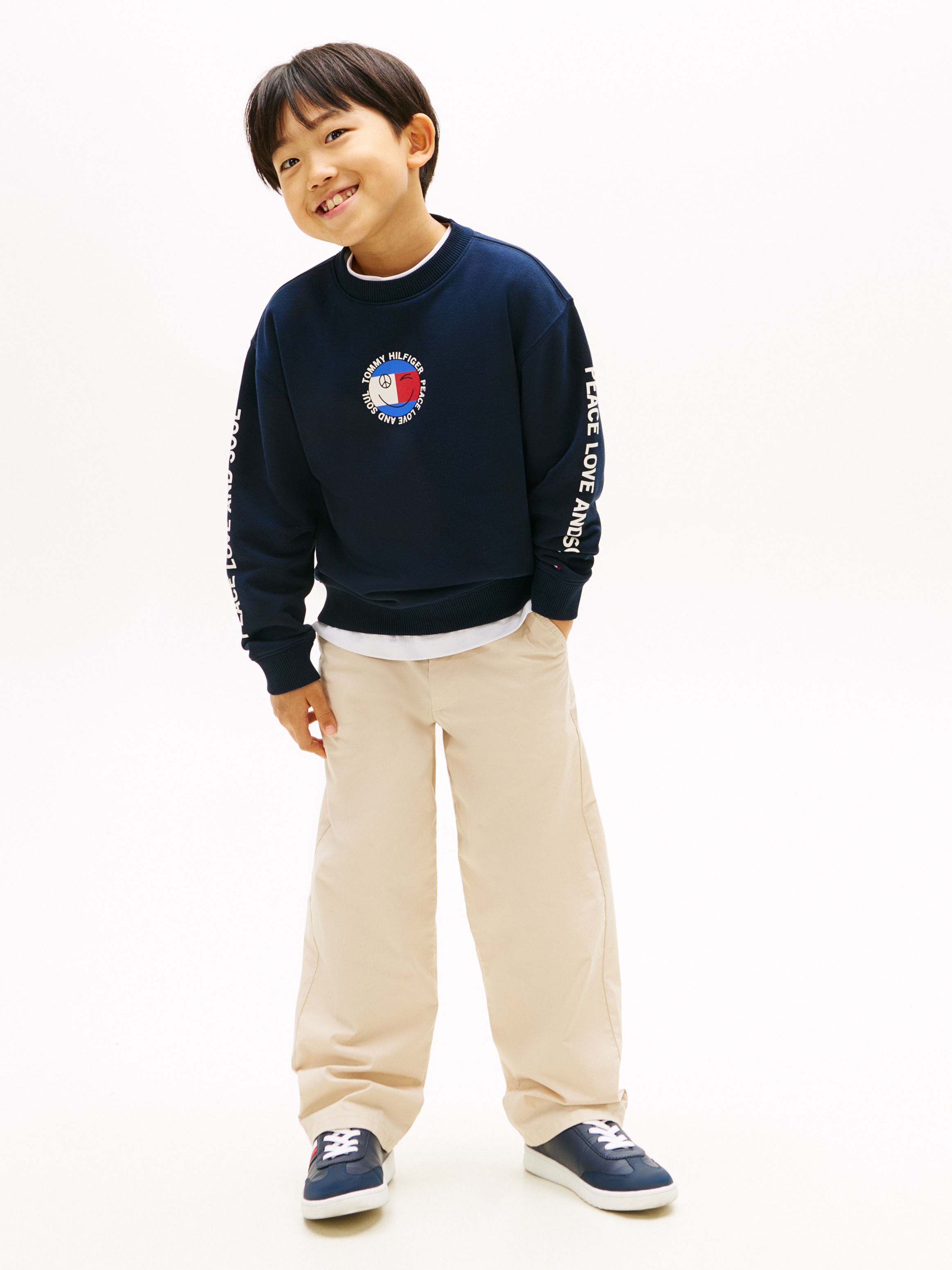 Tommy Hilfiger Sweatshirt »FUN FLAG GRAPHIC SWEATSHIRT«, Kinder bis 16 Jahre, Druck, Rundhals
