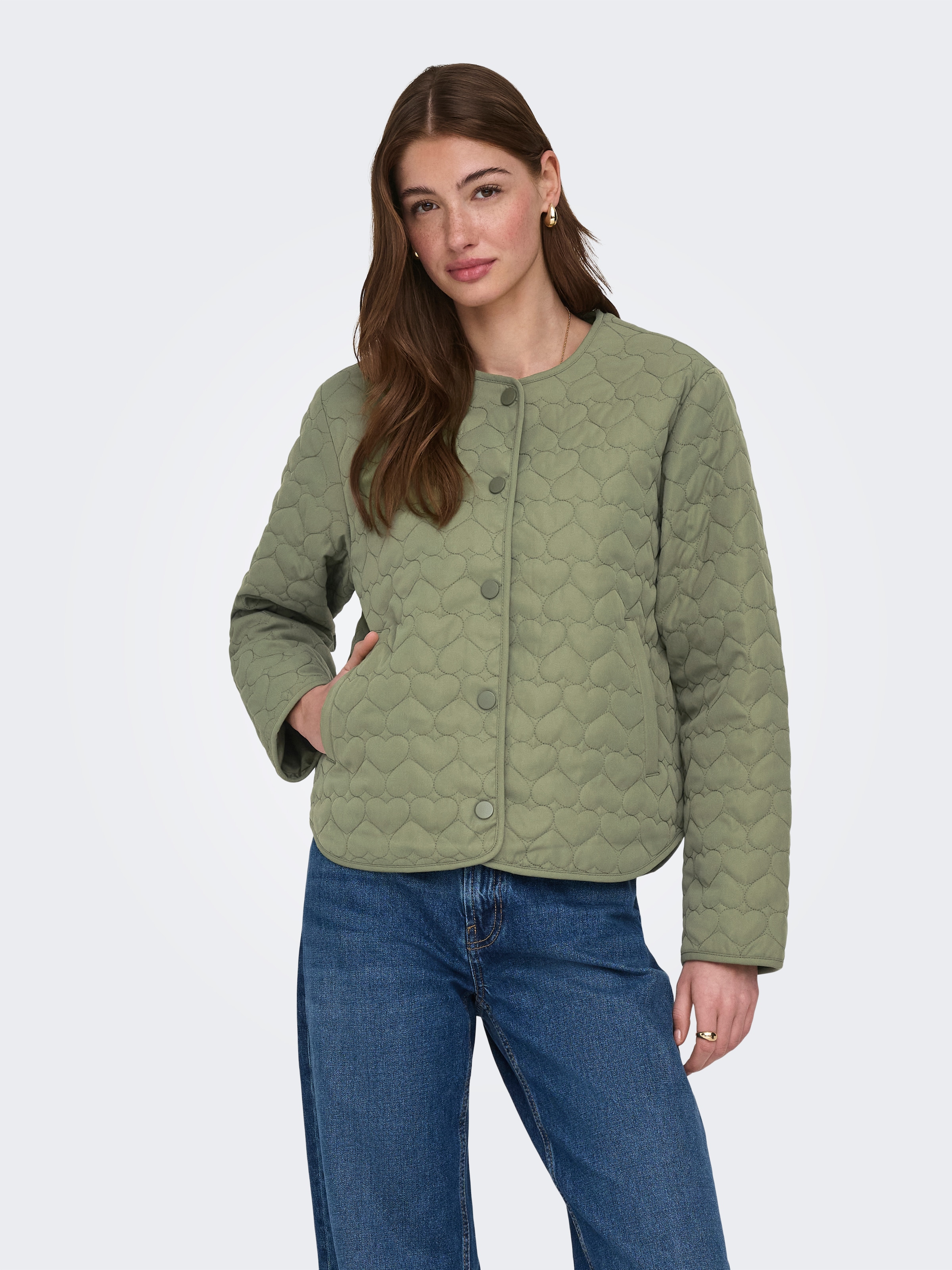 ONLY Veste matelassée »ONLHEART LIFE QUILTED JACKET NOOS OTW« avec motif matelassé en forme de petits cœurs