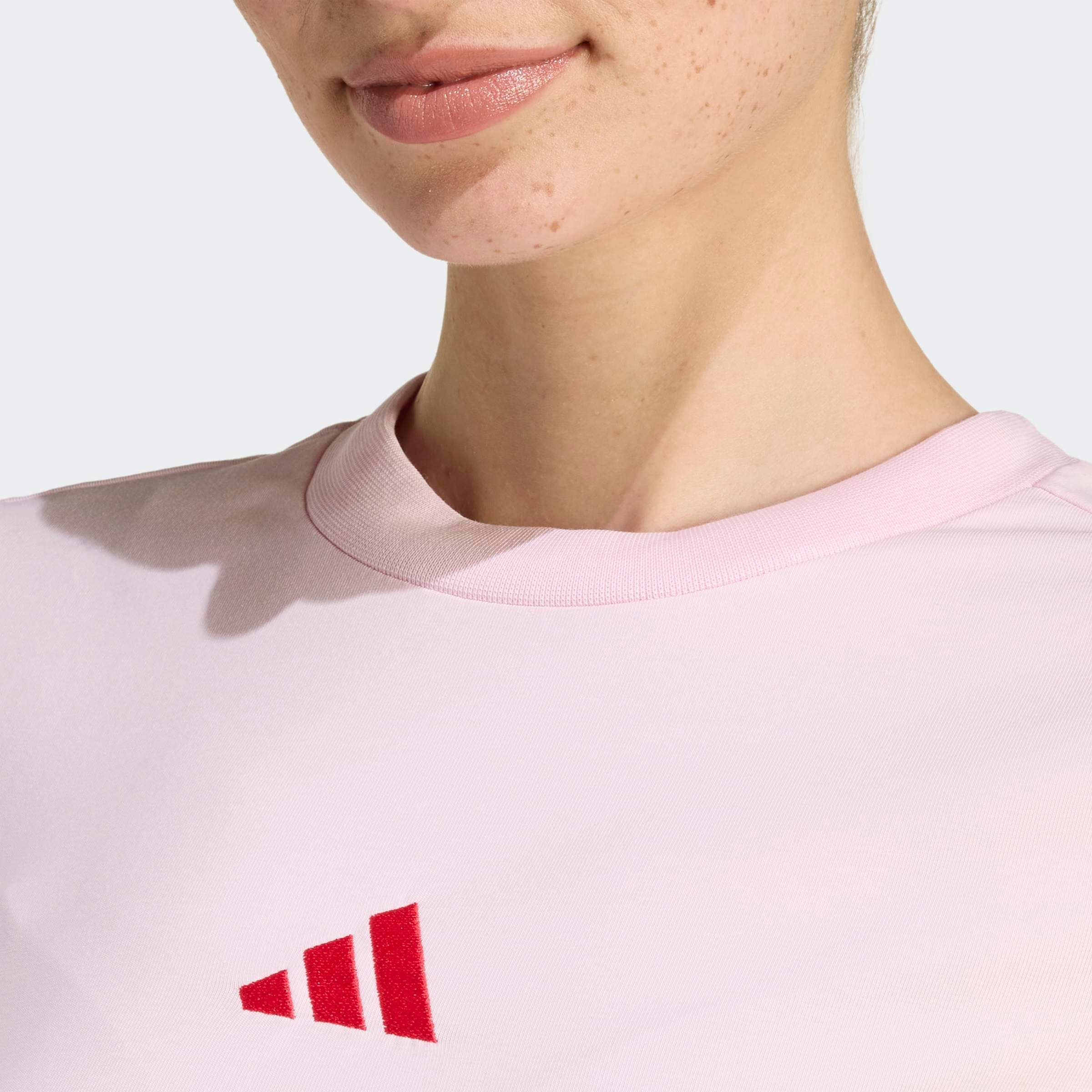 adidas Sportswear T-shirt »ESSENTIALS 3-STREIFEN SLIM BABY« schmale Passform, Rundhalsausschnitt, mit Elasthan-Anteil