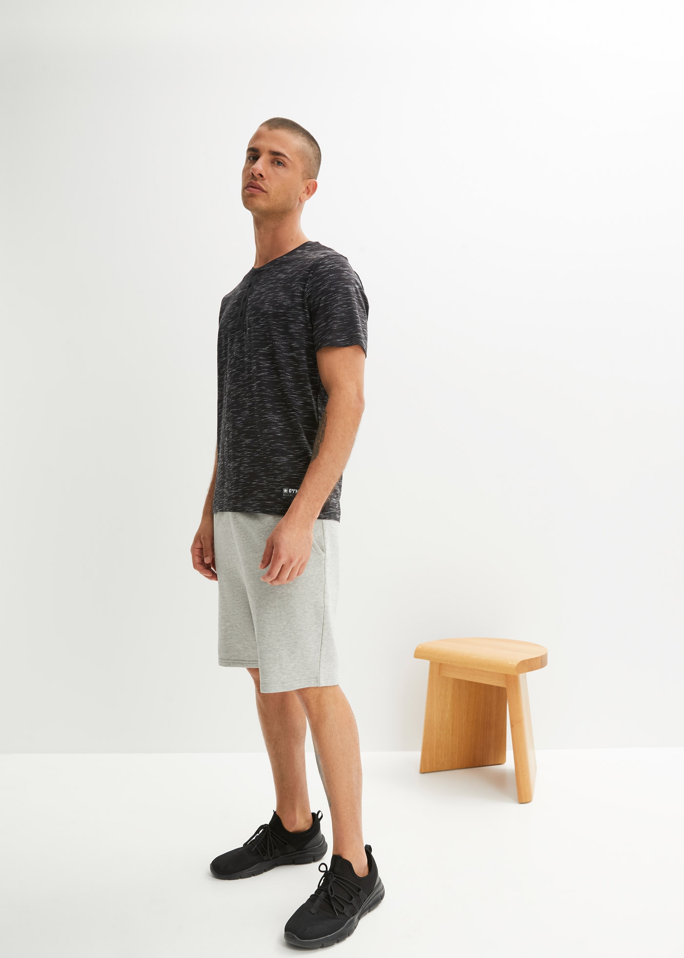 bonprix Sweatbermudas  elastischer Bund und seitlichen Einstecktaschen