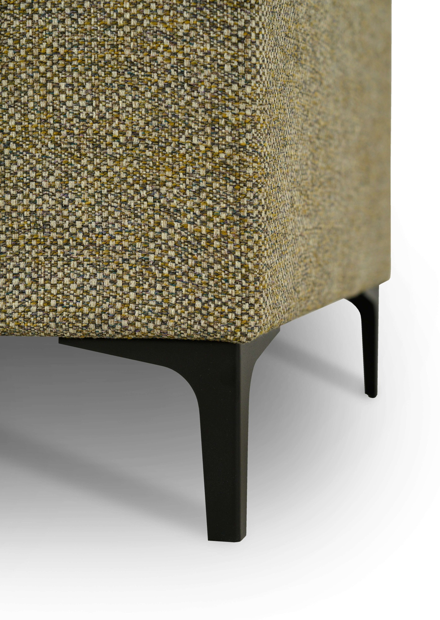 GOODproduct 3-places »Xander« Breite 224 cm, Soft-Touch Chenille, Webstoff, schwarze Metallfüsse