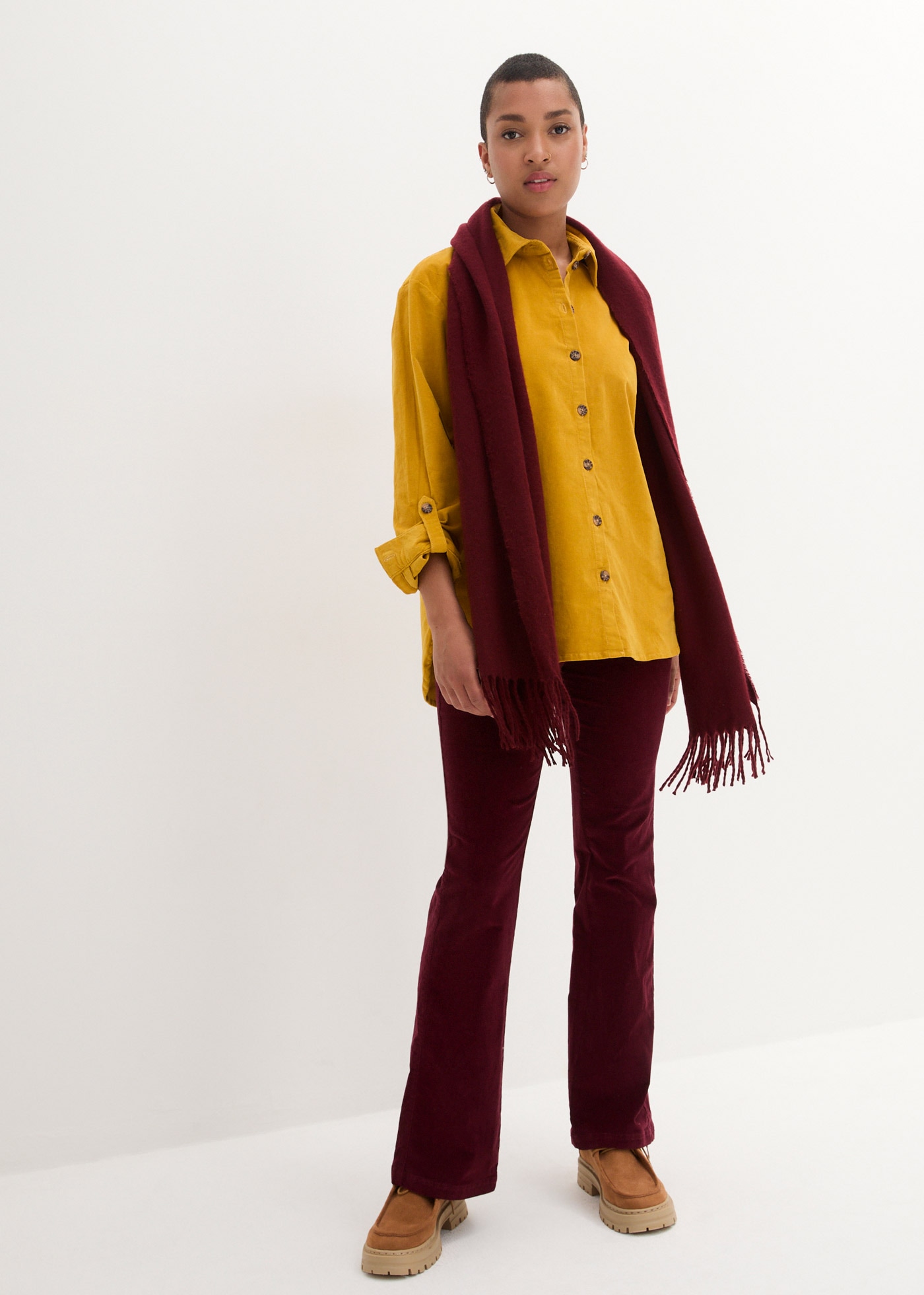 bonprix Langarmbluse »Cord-Hemd mit Seitenschlitz« Cord-Hemd mit Seitenschlitz