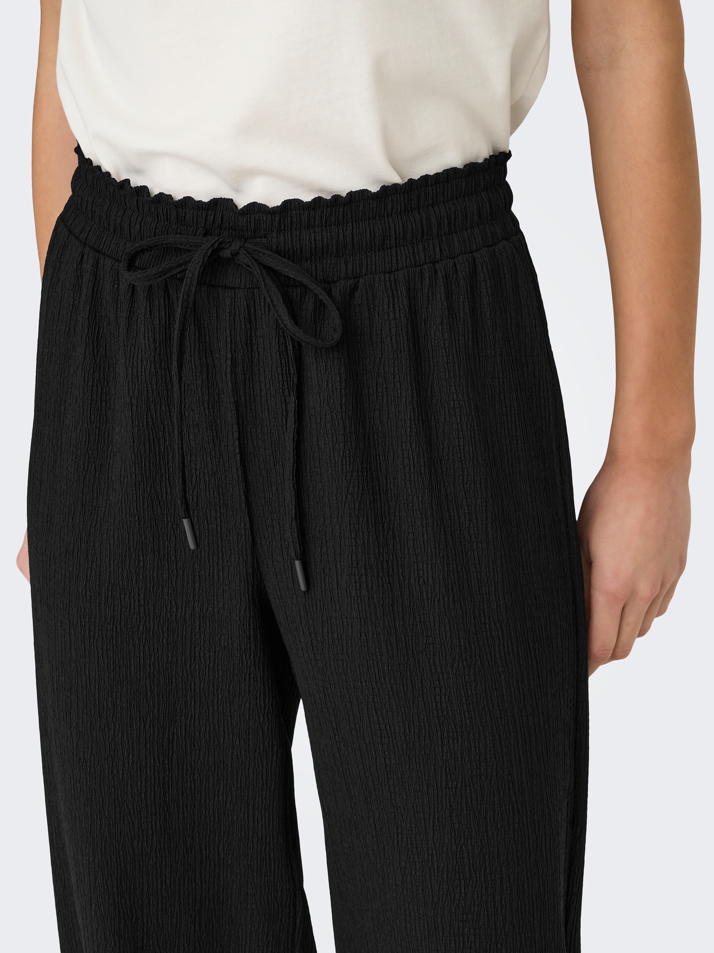 ONLY Pantalon à enfiler »ONLALTA MW STRING WIDE PANT PNT ZLO«  Materialmix, weite Beinform