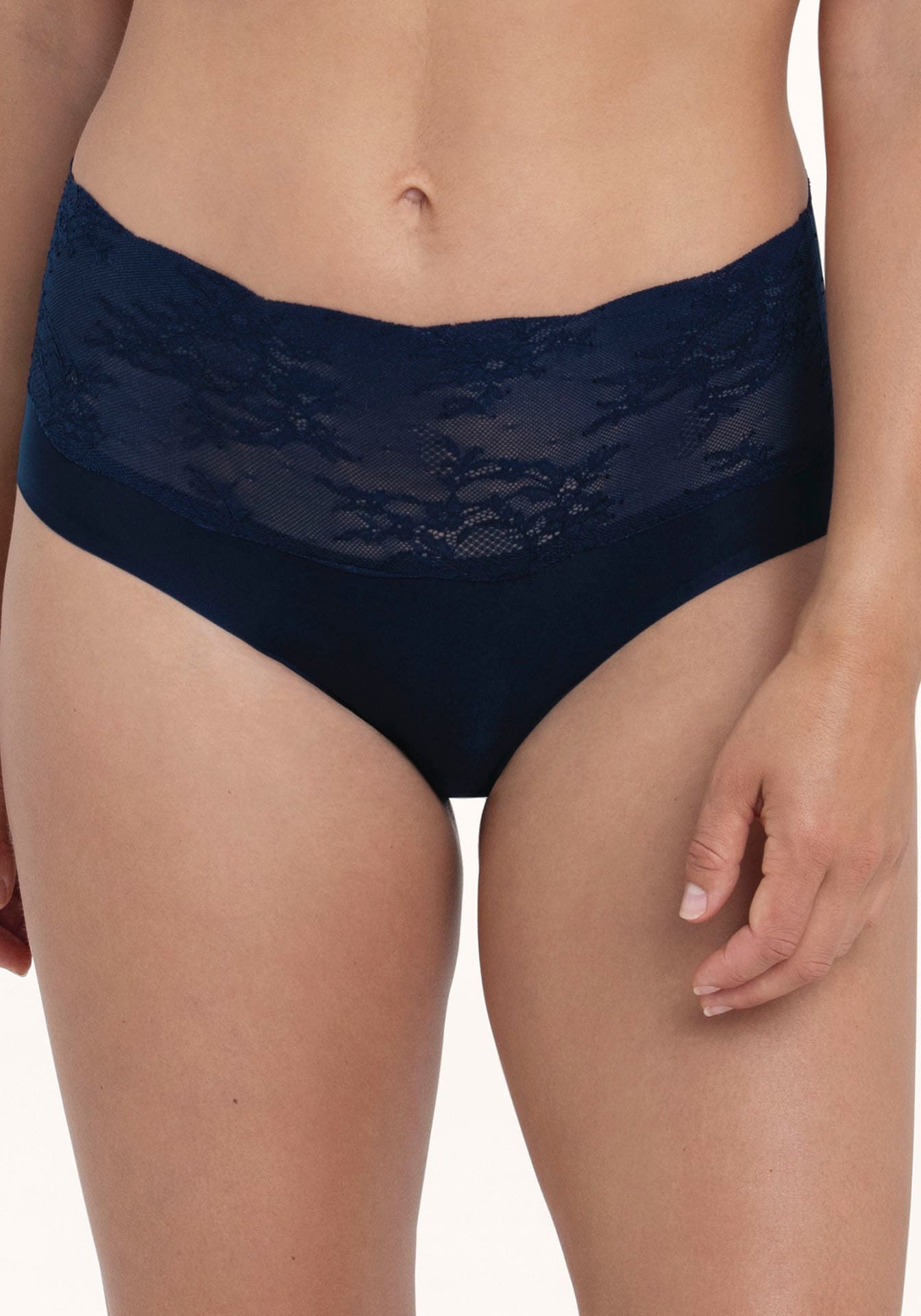 Anita since 1886 Culotte haute »Essential Lace« weich, feminin, elastisch, bequem, dekoratives Spitzenband