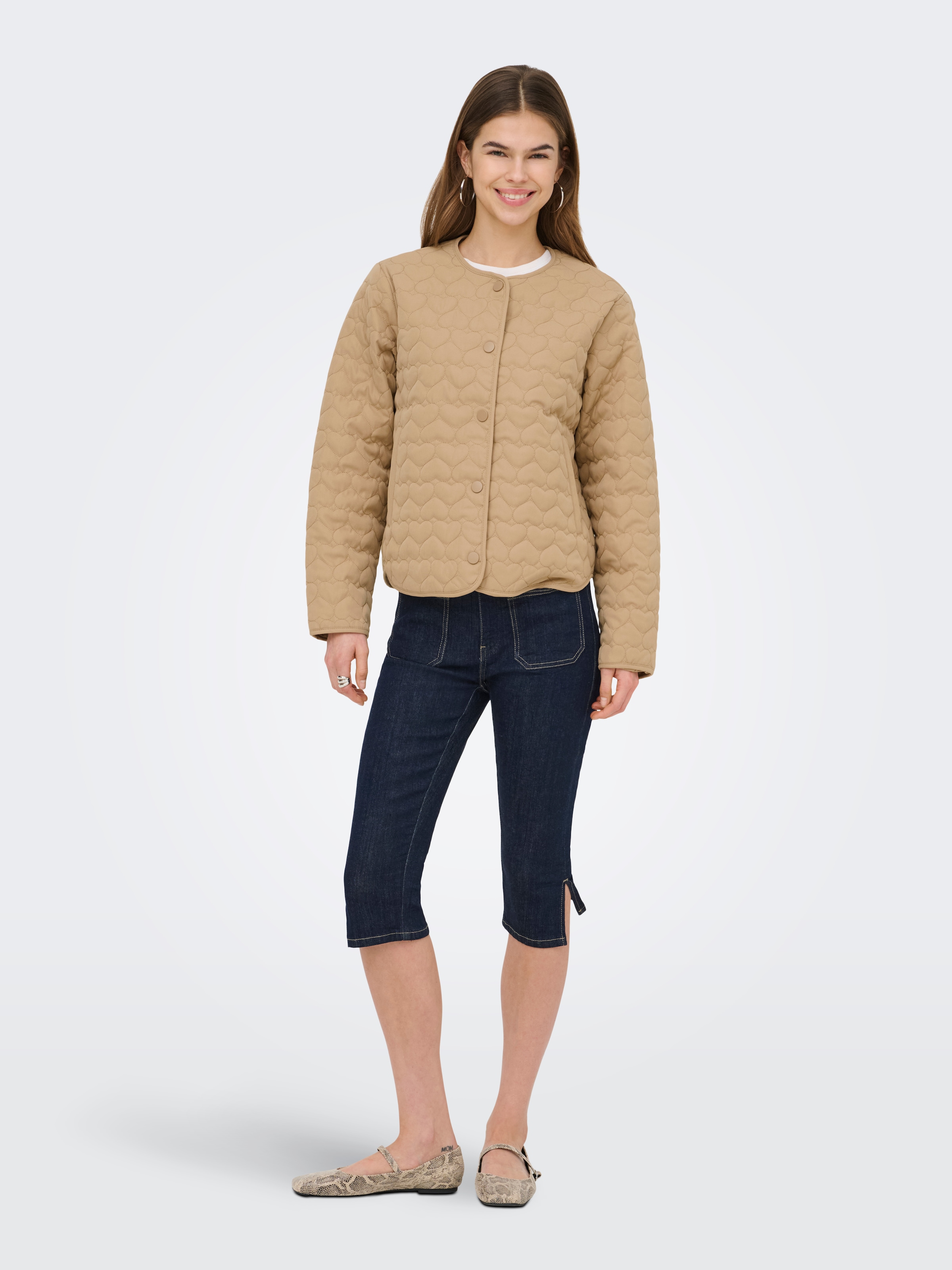 ONLY Veste matelassée »ONLHEART LIFE QUILTED JACKET NOOS OTW« avec motif matelassé en forme de petits cœurs