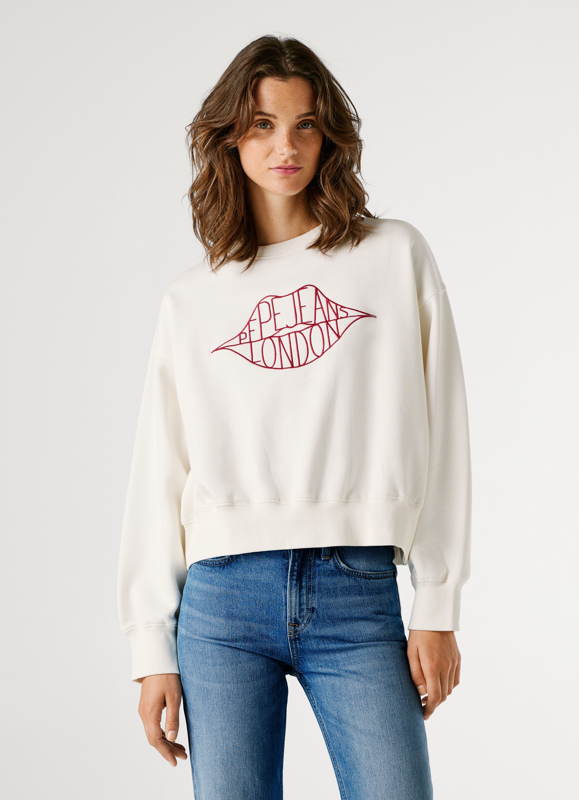 Pepe Jeans Sweat-shirt »BERNIS«, mit Rundhals, bestickt
