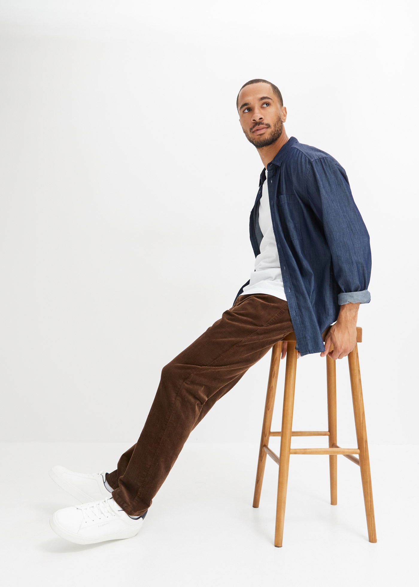 bonprix Pantalon en velours côtelé »Regular Fit Stretch-Cordhose mit Komfortschnitt«  aus Baumwolle und Elasthan, Regular Fit, Komfortschnitt