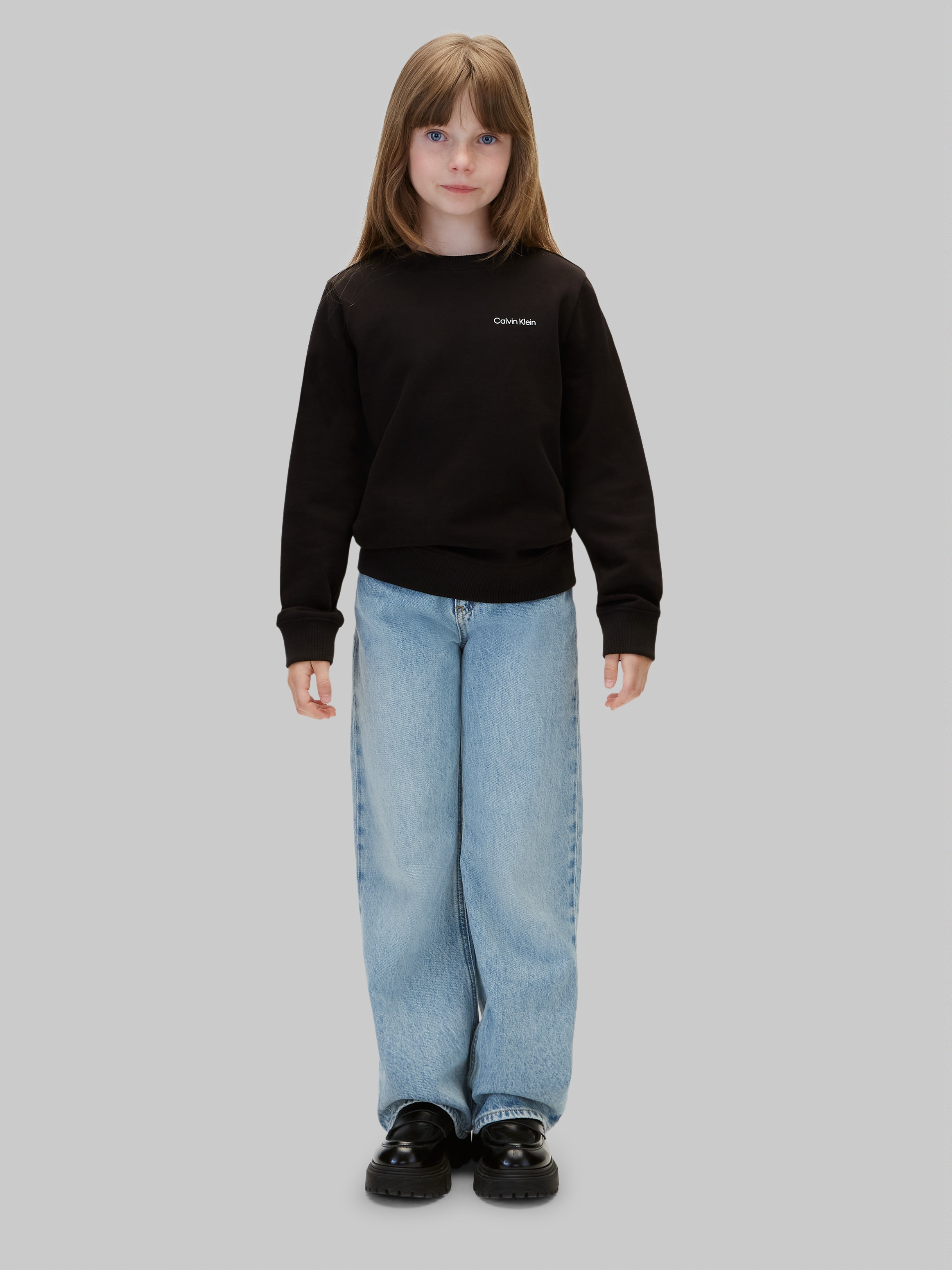 Calvin Klein Sweatshirt »SMALL CHEST INST. LOGO REG CN«, Regular fit , Logoschriftzug
