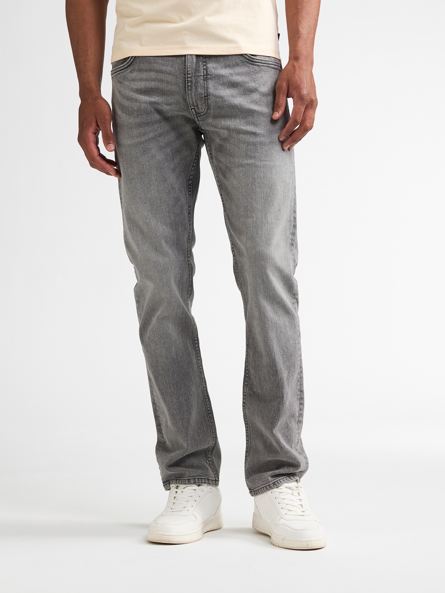 Petrol Industries Straight-Jeans mit optisch 2teiliger Gesässtasche
