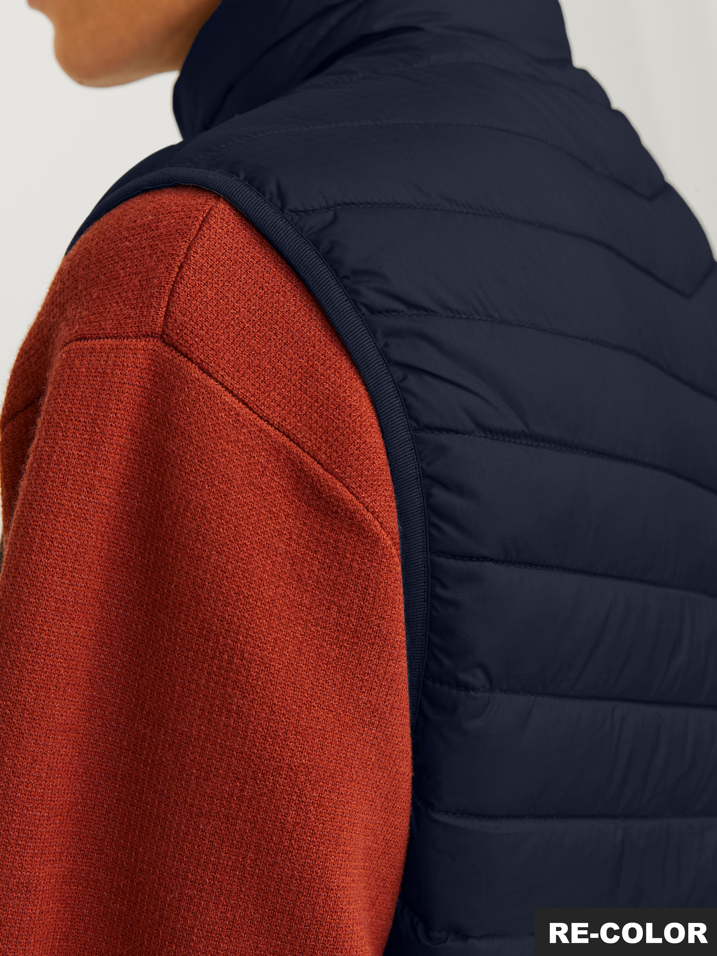 Jack & Jones Gilet matelassé »JJESTATE  Praktische Weste mit Beutel, ideal für unterwegs« unifarben, modisch, regular fit, Polyester