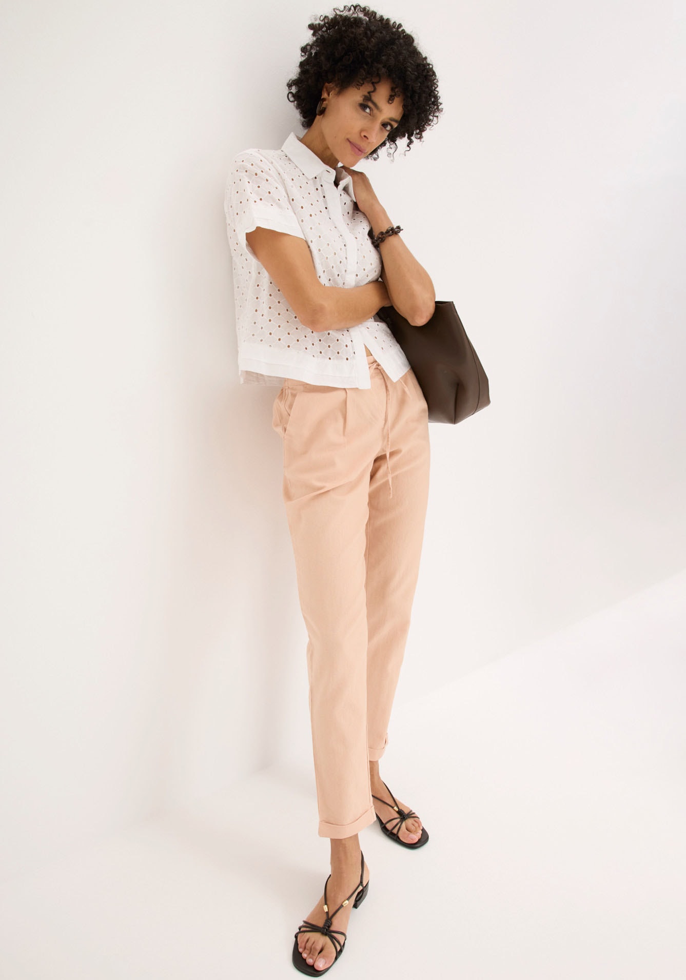bonprix Pantalon en lin »Leinenhose«  aus Leinen und Baumwolle, Regular Fit, mit elastischem Gummibund