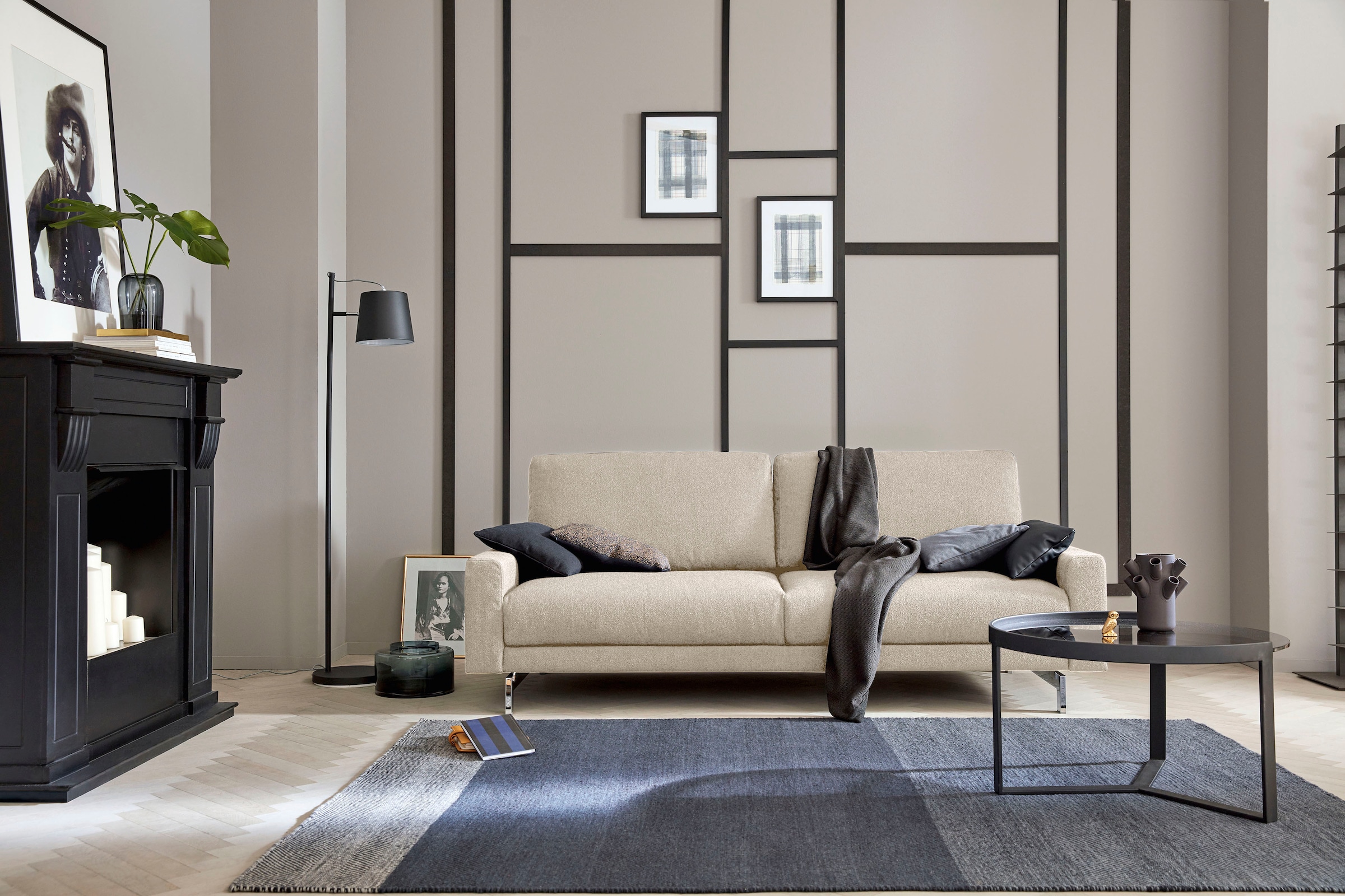 Creation BY ROLF BENZ 2-places »CR.450, Designsofa, Loungesofa, bequem und elegant« accoudoir bas, pieds chromés brillants, largeur 164 cm