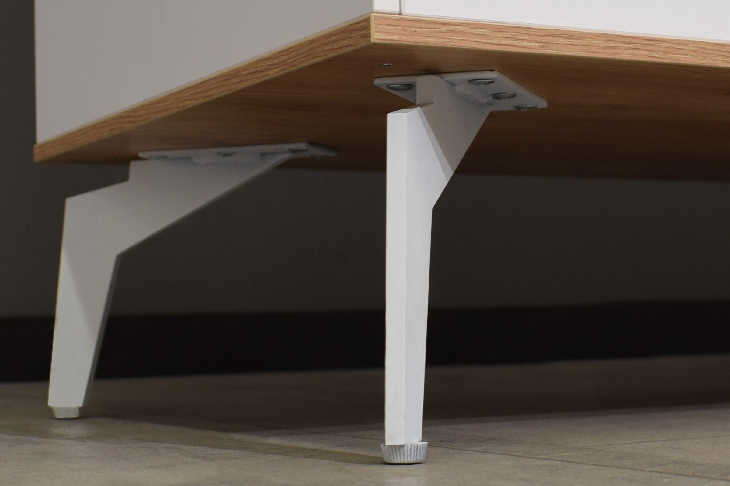 Mäusbacher Standvitrine »Faro« Faro Standvitrine B 43 cm, inkl. Beleuchtung, Push to open, Metallfüsse