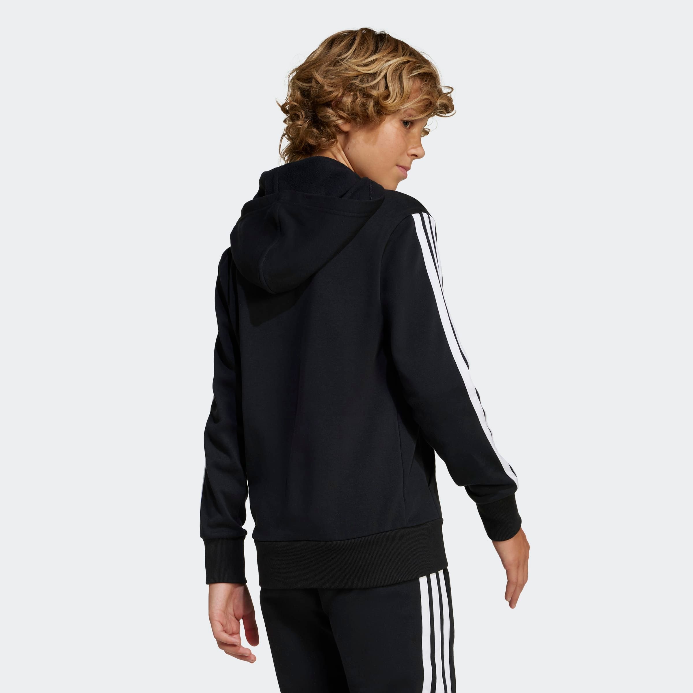 adidas Sportswear Sweat à capuche »SEASONAL ESSENTIALS TIBERIO 3-STREIFEN KIDS HOODIE«, col rond, sans fermeture, longueur normale
