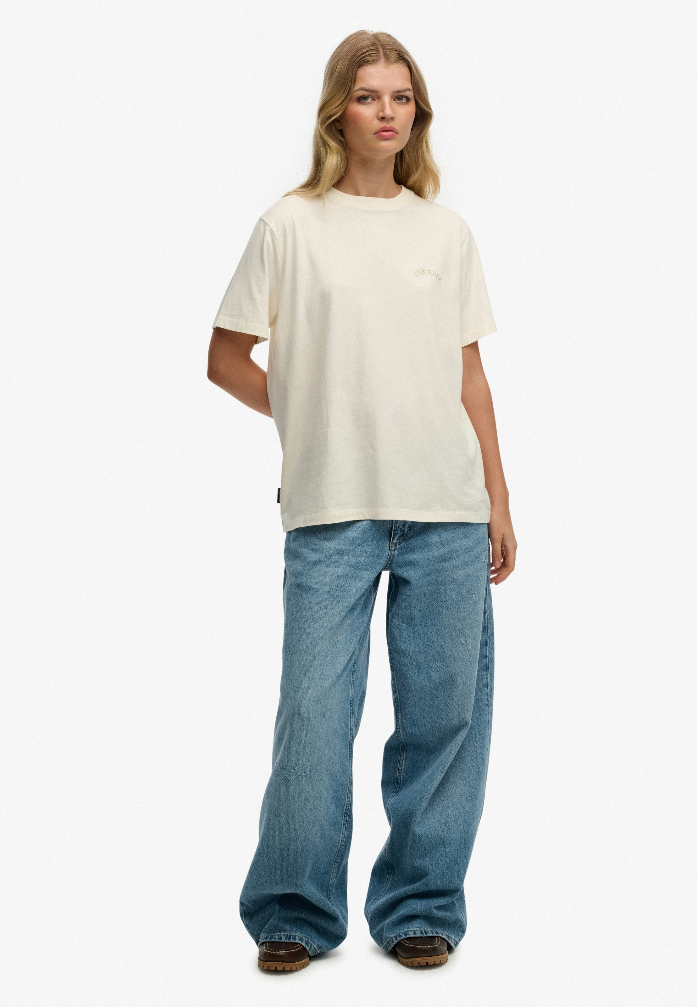 Superdry T-Shirt »ESSENTIAL LOGO LOOSE TEE« mit Rundhalsausschnitt, ohne Verschluss, Relaxed Fit, Kurzarm