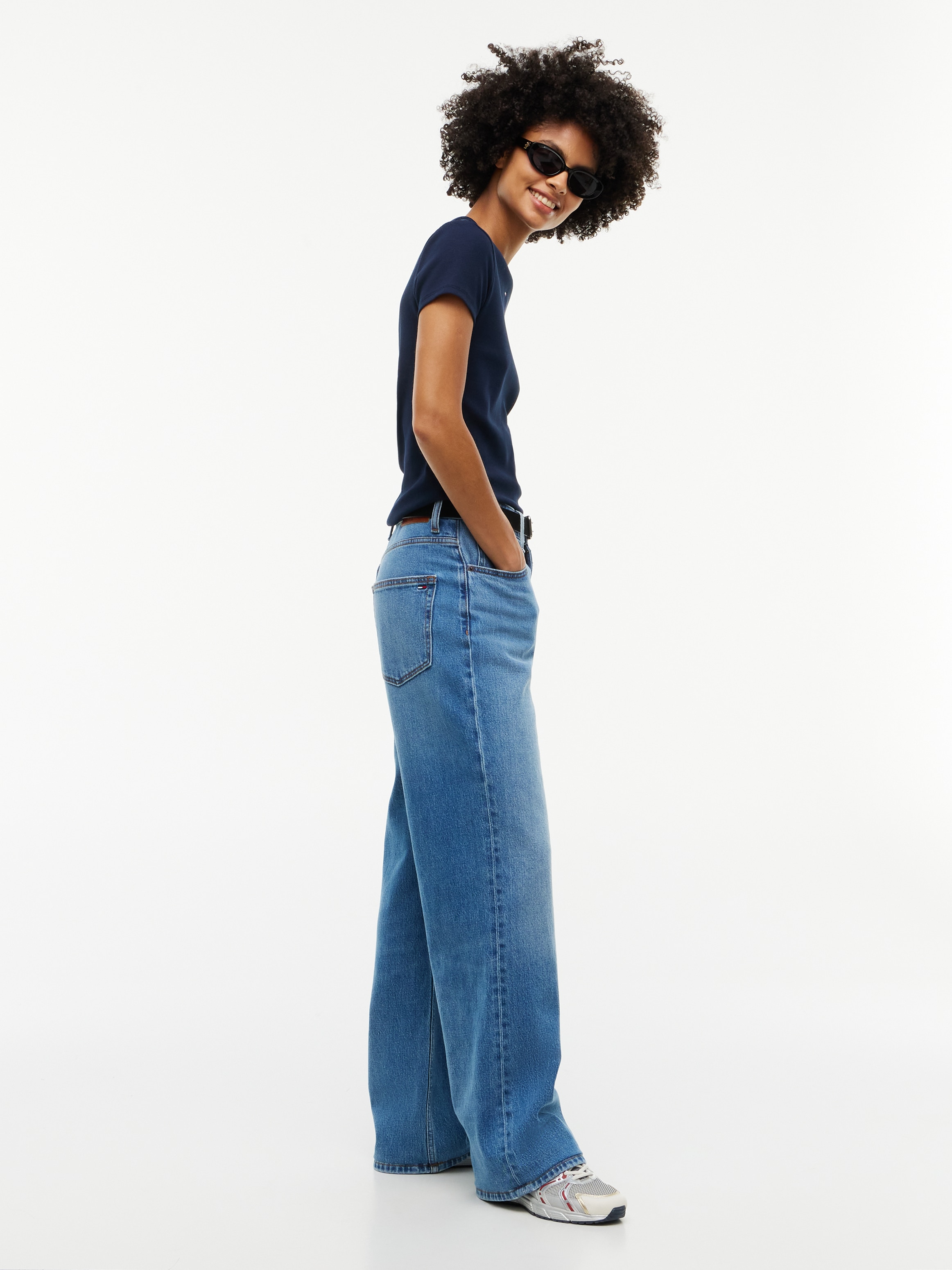 Tommy Jeans Relax-fit-Jeans »MIA MID RELAXED STRAIGHT BJ0133« Baumwollmischung, relaxed fit