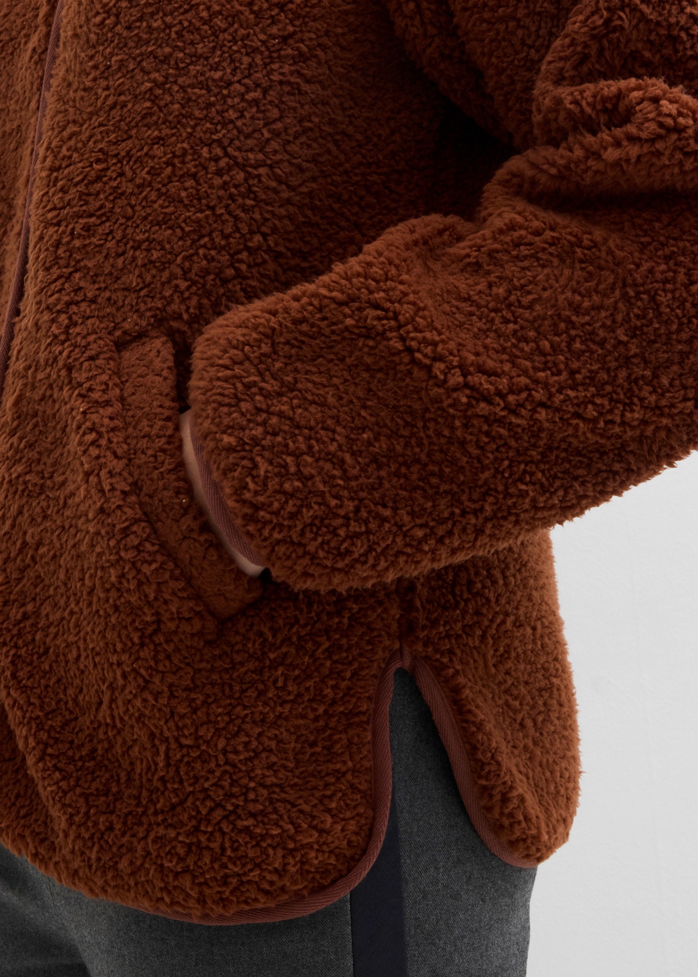 bonprix Veste polaire avec polaire teddy, coupe oversize, longueur couvrant les hanches