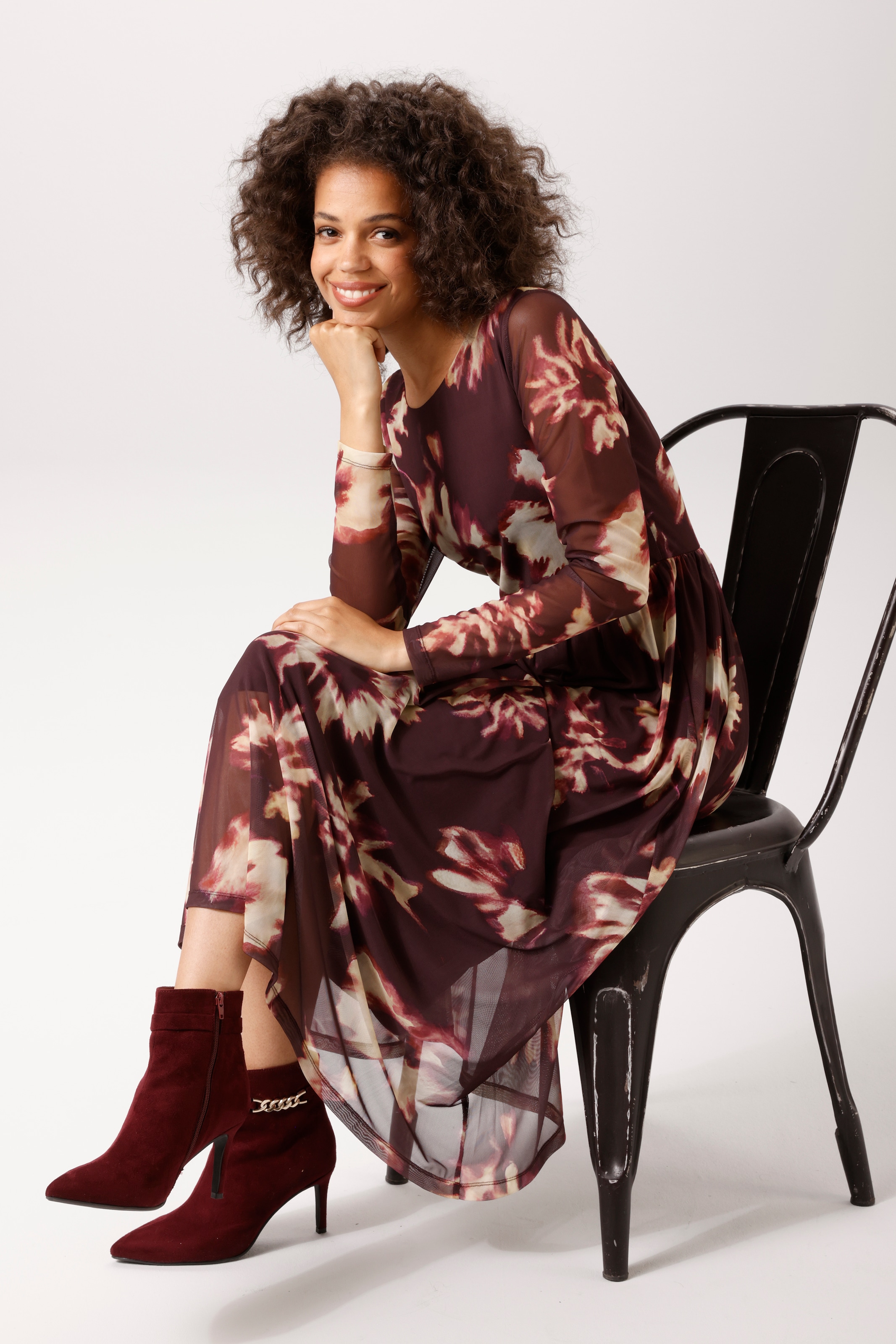 Aniston CASUAL Robe midi imprimé de fleurs batik graphiques - NOUVELLE COLLECTION