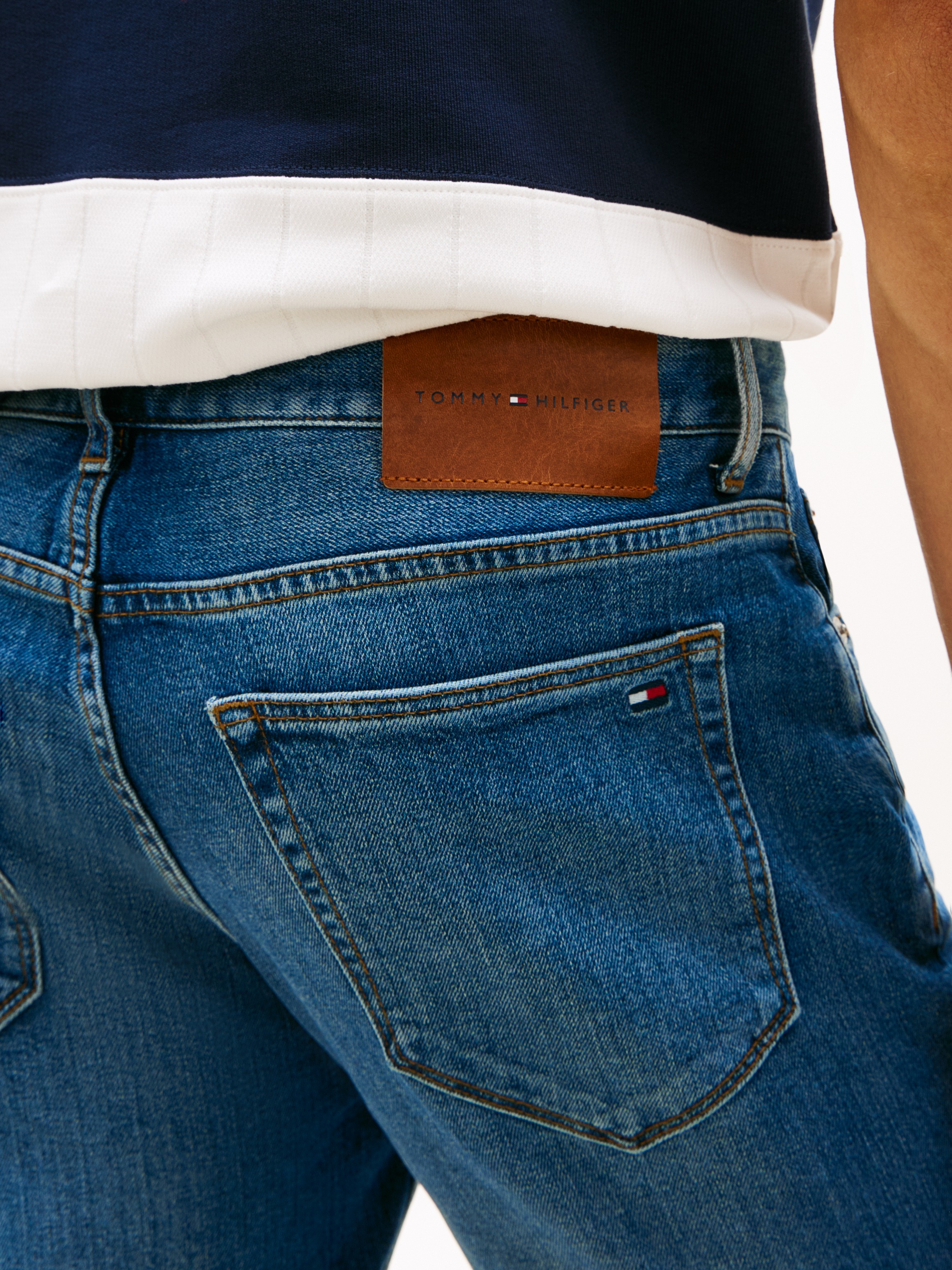 Tommy Hilfiger Short en jean »DENTON« coupe droite avec effet délavé