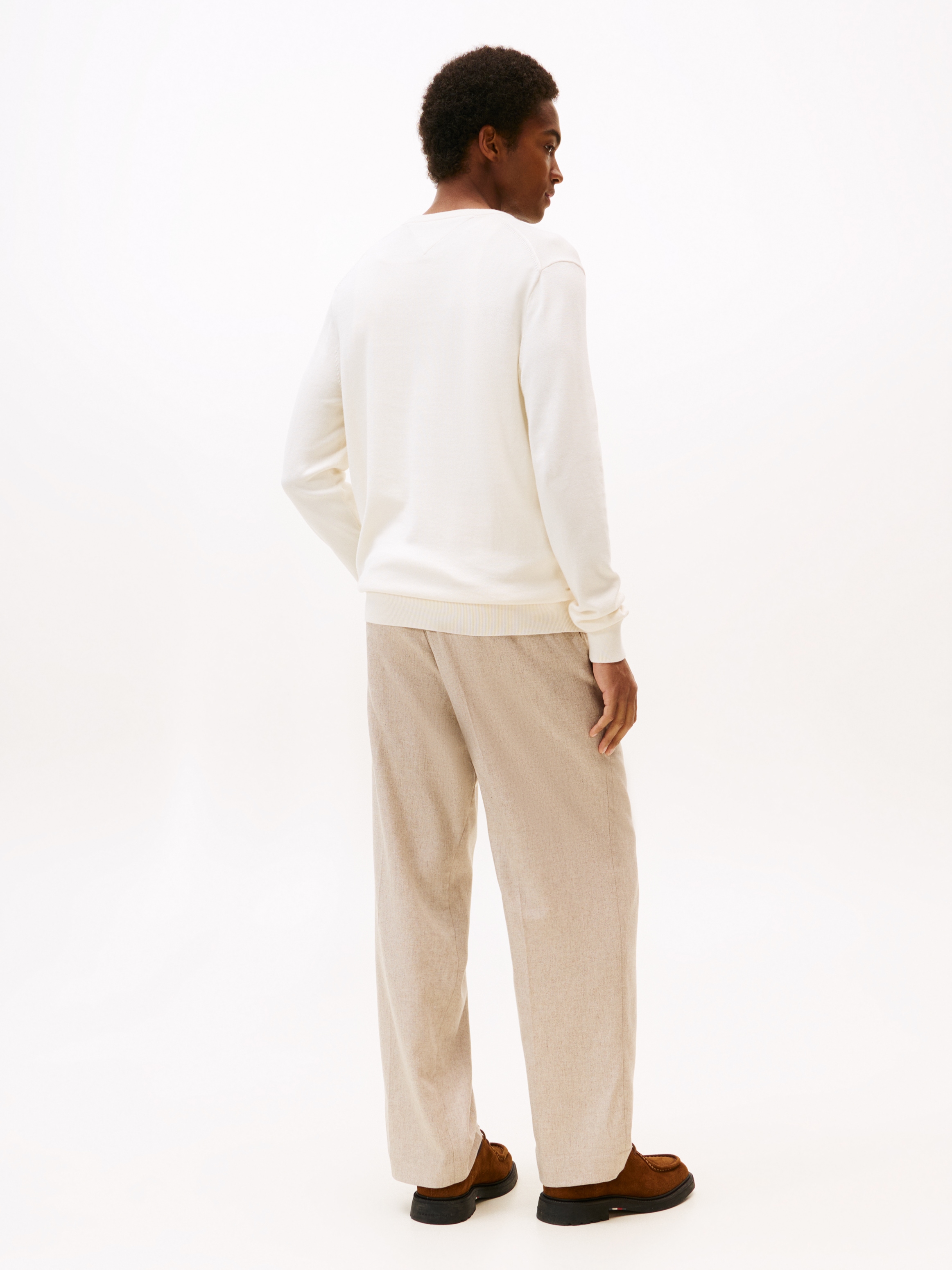 Tommy Hilfiger »ESSENTIAL COTTON V NECK mit V-Ausschnitt und Stickerei« unifarben, casual, regular fit, Baumwolle, V-Ausschnitt