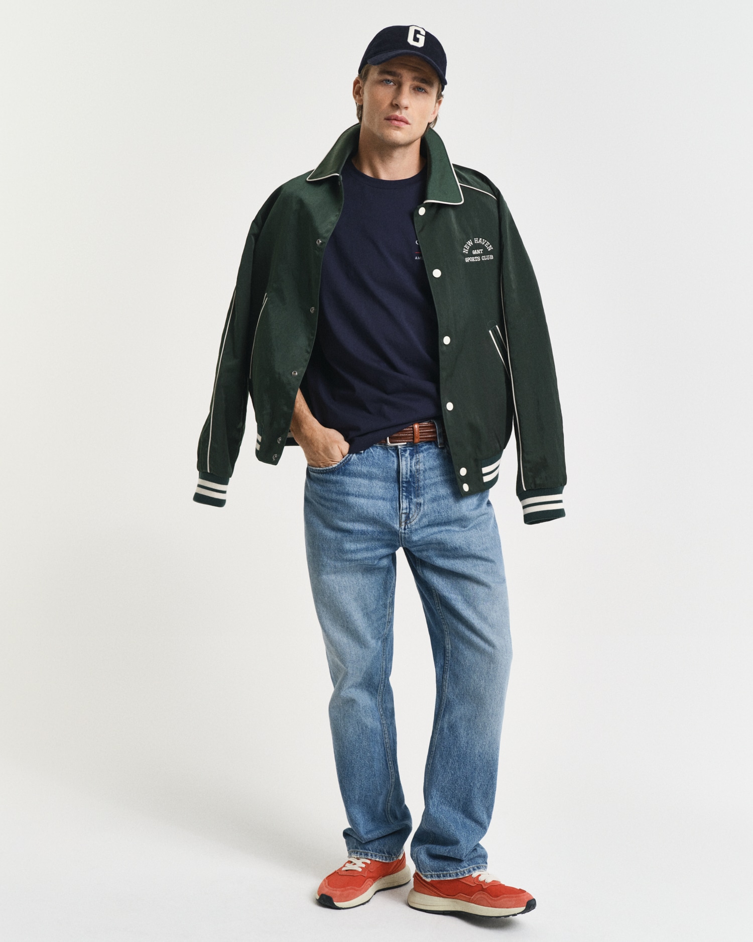 Gant T-Shirt »REG ARCHIVE SHIELD EMB SS T-SHIRT« von dem Archiv aus den 1980er-Jahren inspiriert