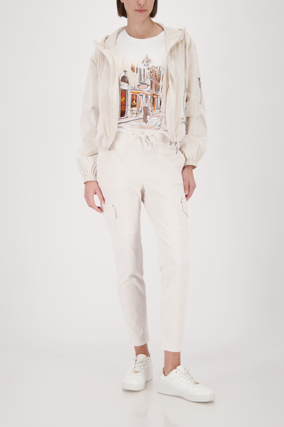 Monari Veste courte »Basic Glanznylon« mit Kapuze Regular fit mit Reissverschlusstaschen