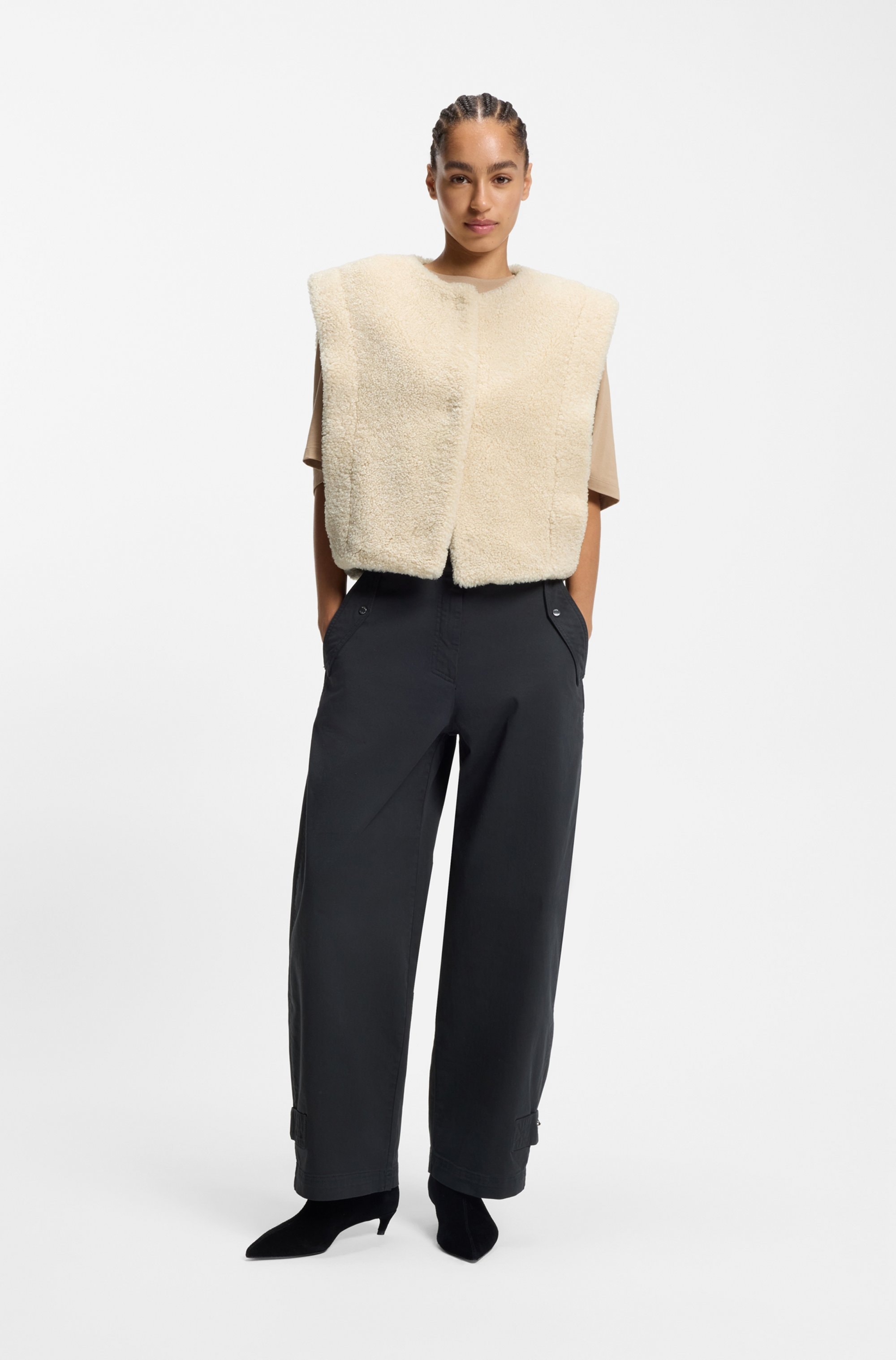 BOSS ORANGE Gilet en imitation fourrure »Cosila Premium Damenmode« im Teddy-Look, verdeckter Verschluss