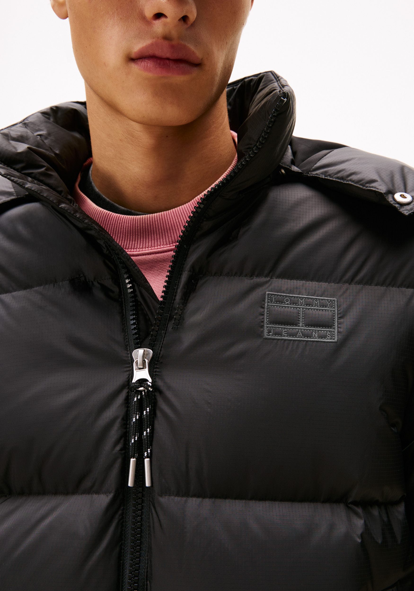 Tommy Jeans Veste matelassée »ALASKA DOWN PUFFER« mit Kapuze Übergangsjacke Regular fit mit abnehmbarer Kapuze