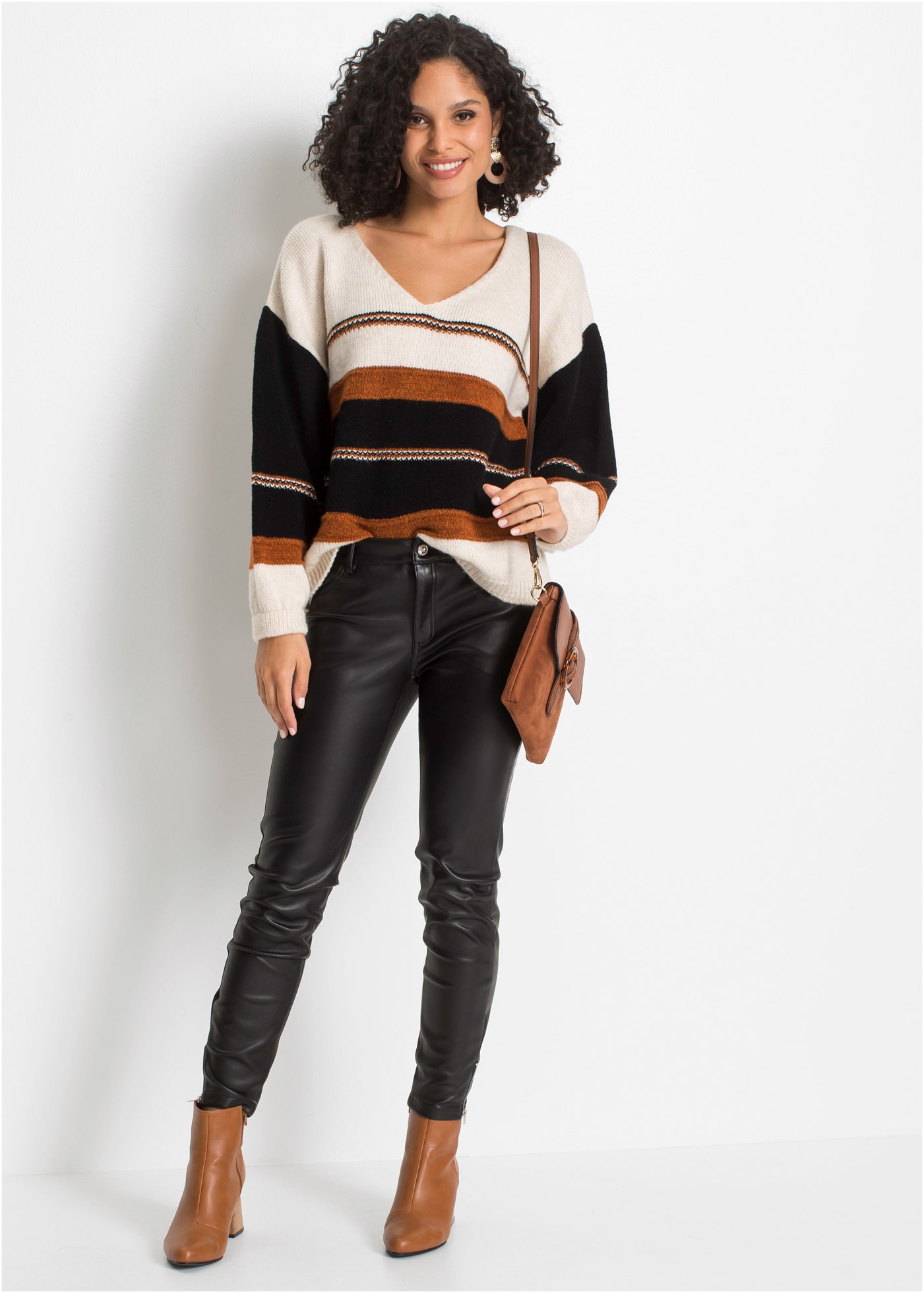 bonprix Pull col V aus weichem Materialmix, mit V-Ausschnitt, lässig geschnitten