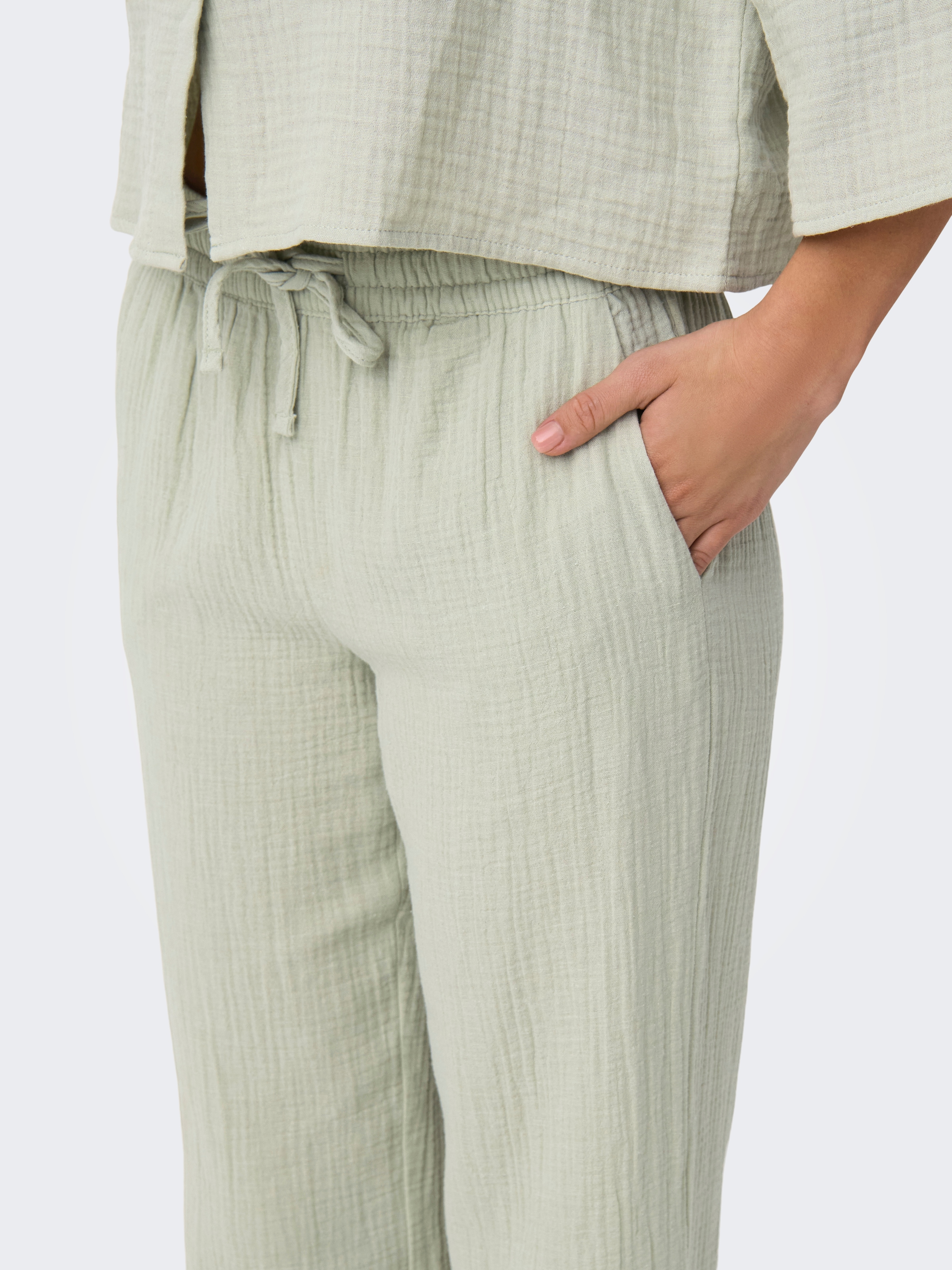 JDY Pantalon à enfiler »JDYTHEIS LIFE WIDE PANT WVN NOOS«  Sommerhose, aus Musselin