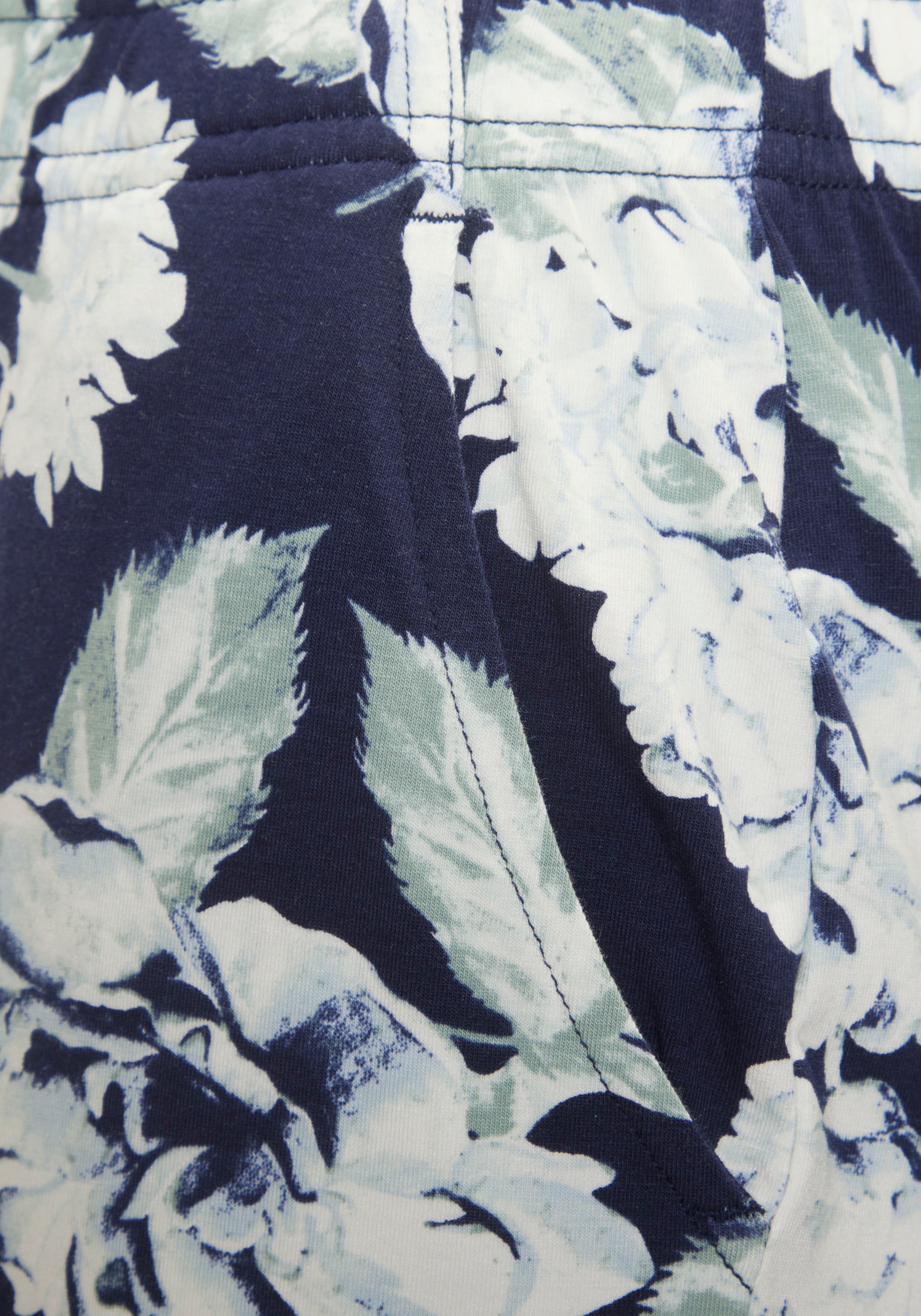 LASCANA Pyjama 2 Stk. tlg., mit schönem Blumenmuster