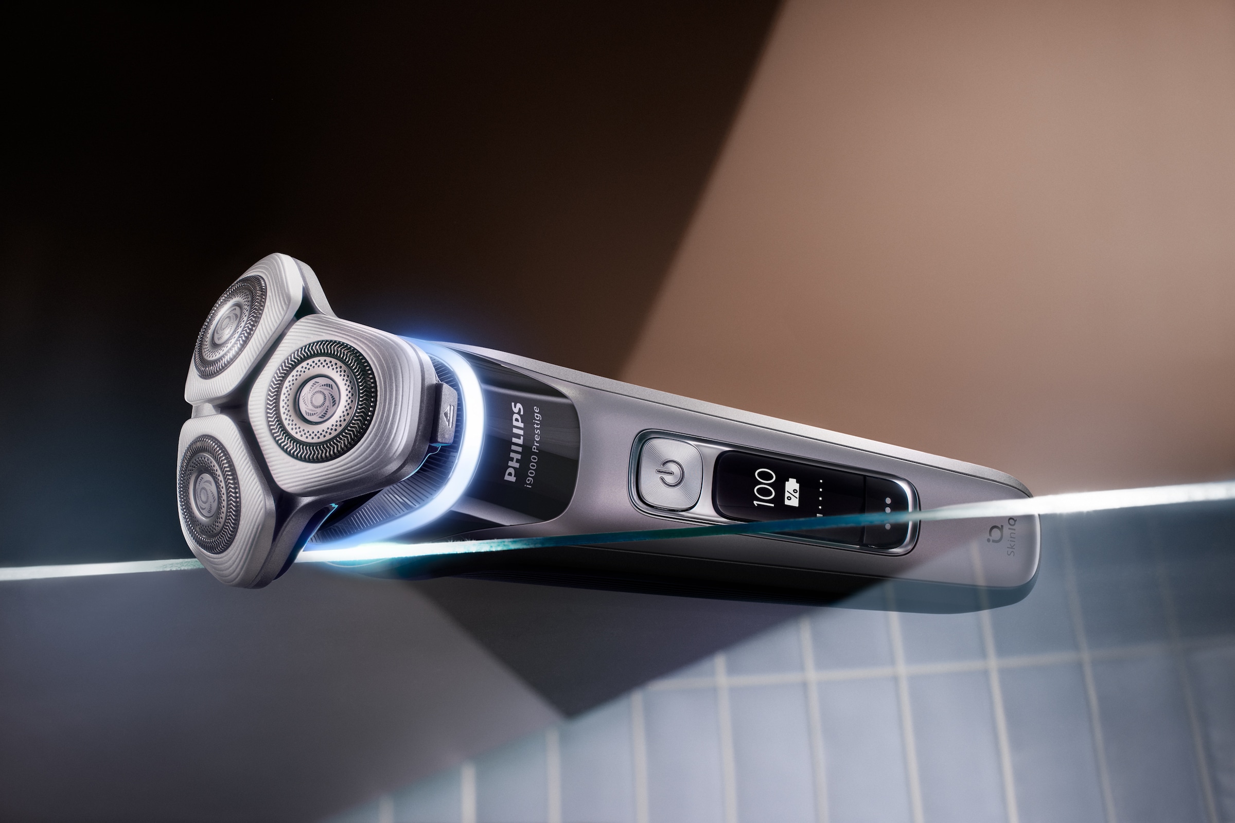 Philips Rasoirs électriques »Series i9000 Prestige XP9202/10« integrierter Präzisionstrimmer mit SkinIQ Technologie, inkl. Ladestand, Reiseetui